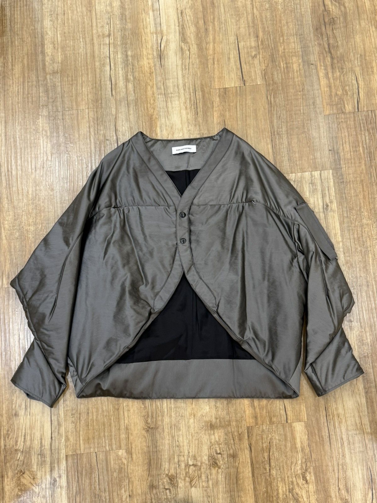 image of Kiko Kostadinov Aw19 00072019 Satin Primaloft Cocoon Jacket in Silver, Men's (Size XL)