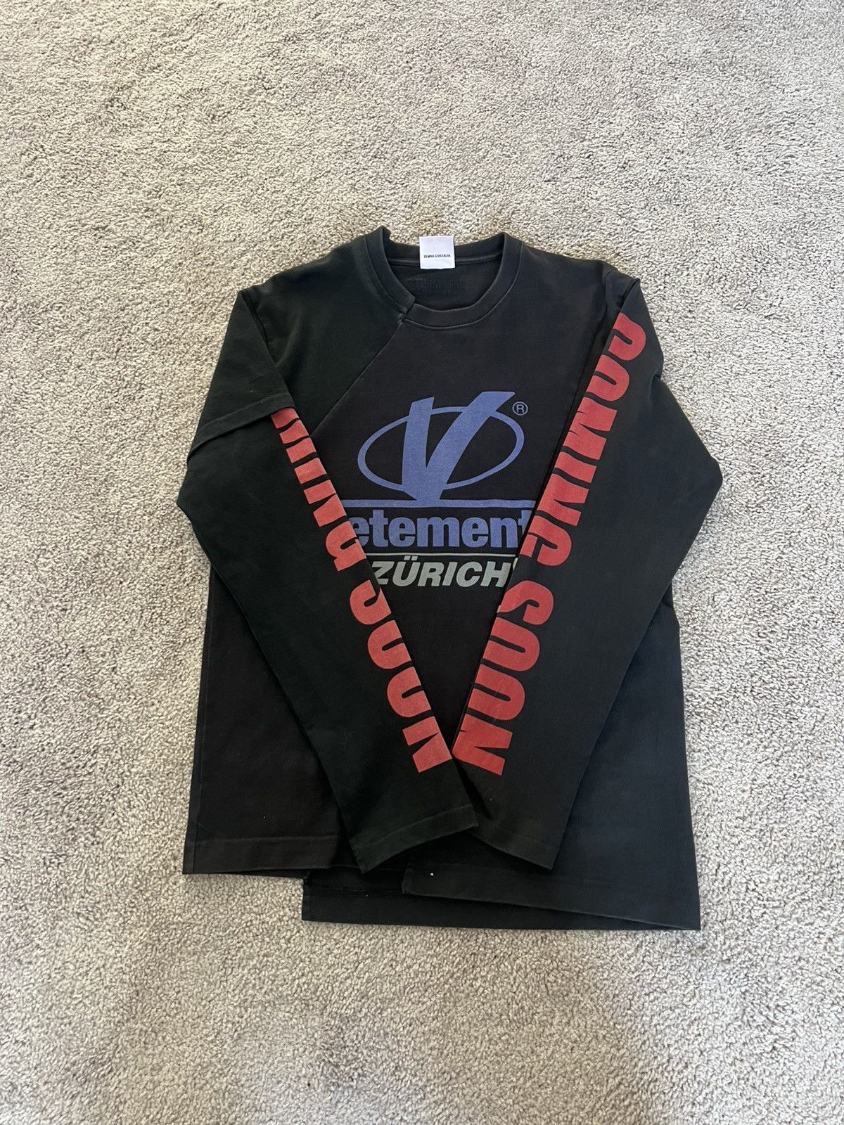 Vetements Vetements Zurich Long-sleeve Size US S / EU 44-46 / 1 - 8 Thumbnail