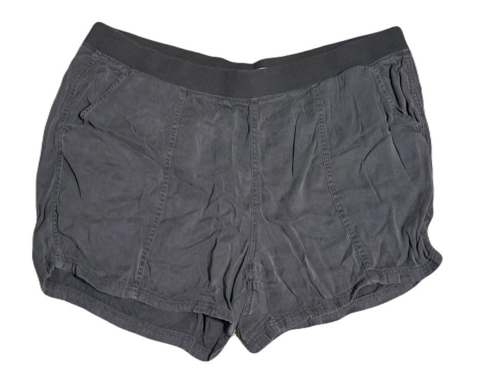 Sonoma (Sonoma) Gray Plus Size Shorts: Size 2XL Size 42" / US 20 - 1 Thumbnail