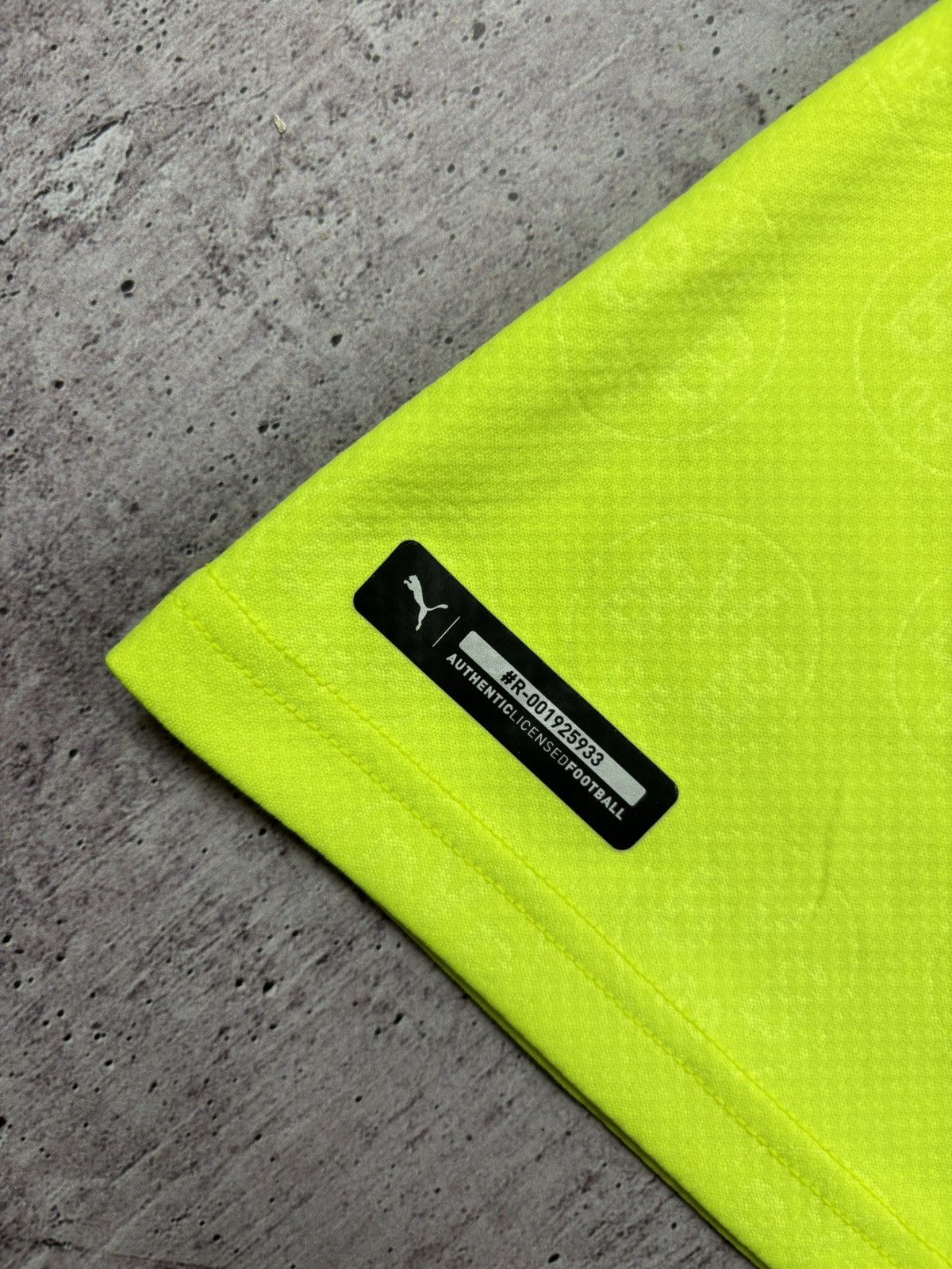 Puma Puma Borussia Dortmund woman soccer jersey size M Size US M / EU 48-50 / 2 - 6 Thumbnail