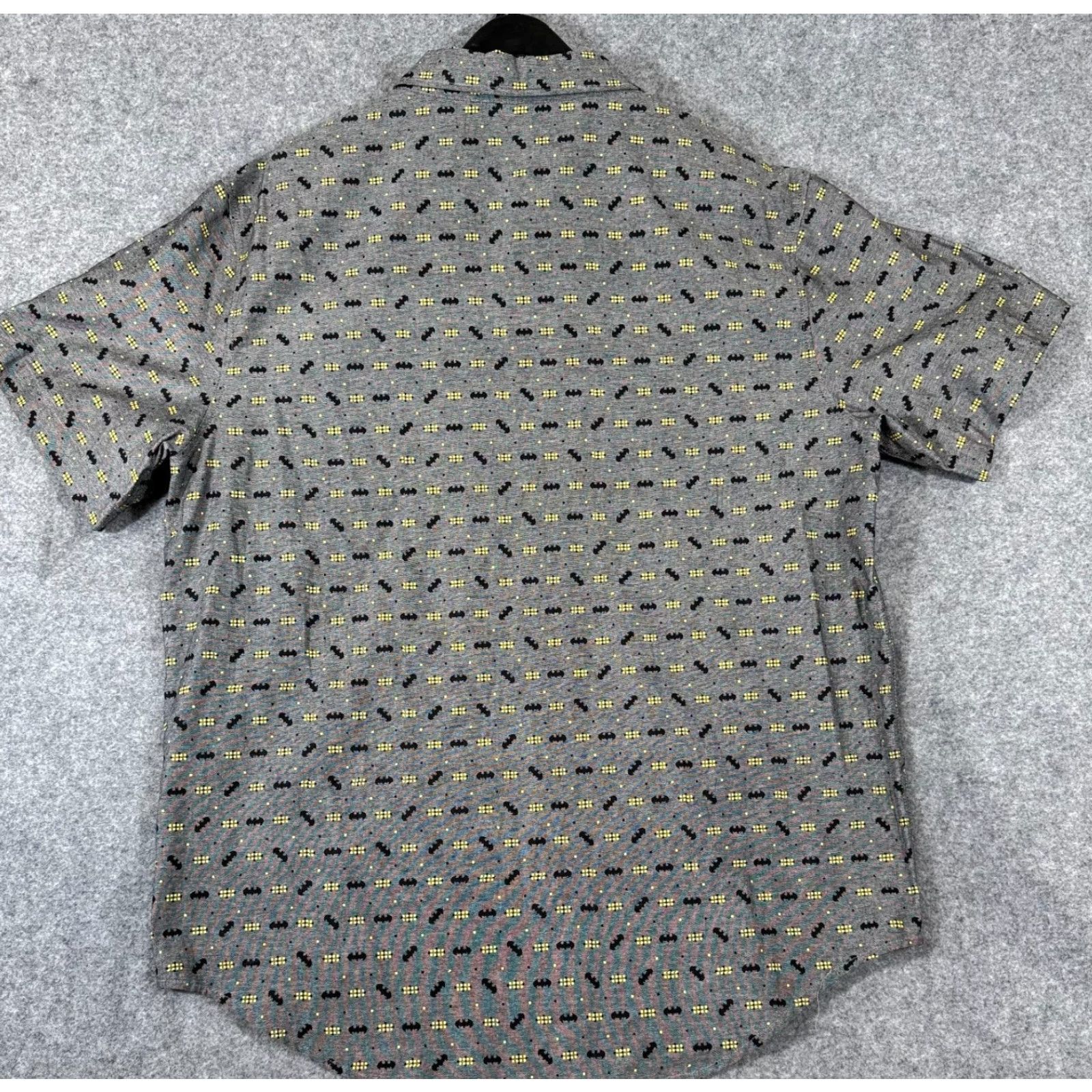 Vintage Batman Button-Up Camp Shirt Mens L Gray All Over Print Short Sleeve Pocket Shirt Size US L / EU 52-54 / 3 - 6 Thumbnail