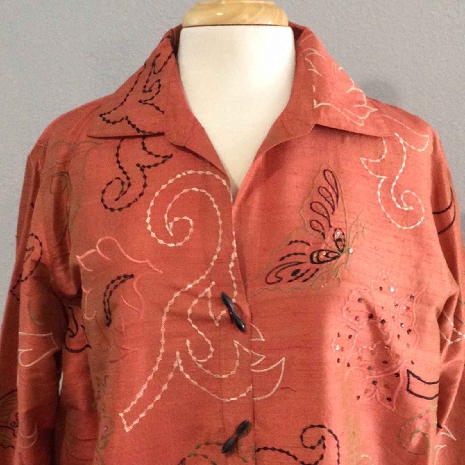 Other Yak Magik 100% Silk Embroidered Sequins Toggle Jacket M Size M / US 6-8 / IT 42-44 - 2 Thumbnail