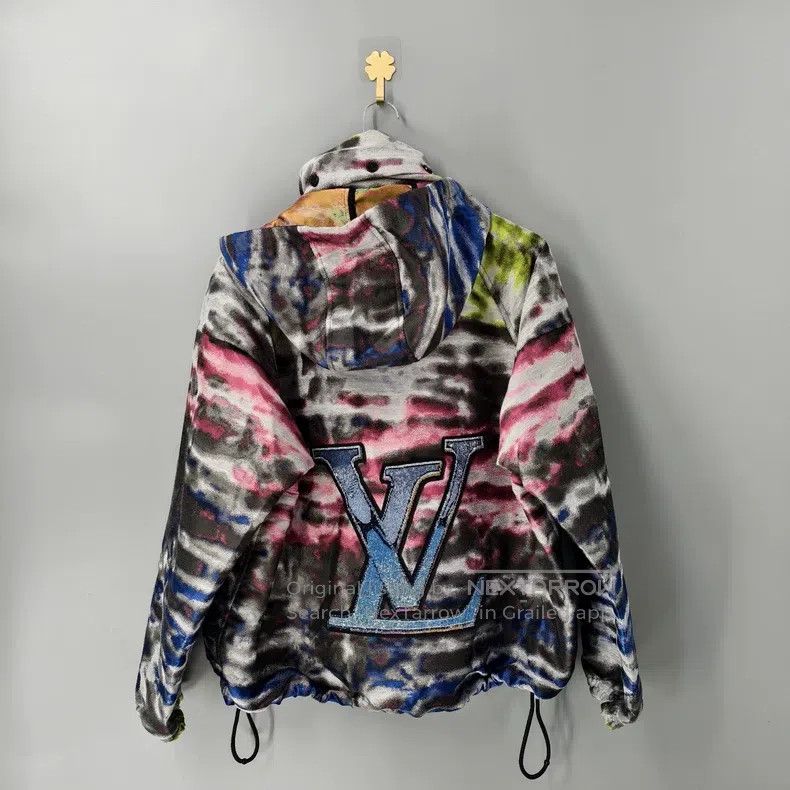 Louis Vuitton Louis Vuitton Letter Logo Applique Half Zip Hooded Jacket Size US S / EU 44-46 / 1 - 2 Thumbnail