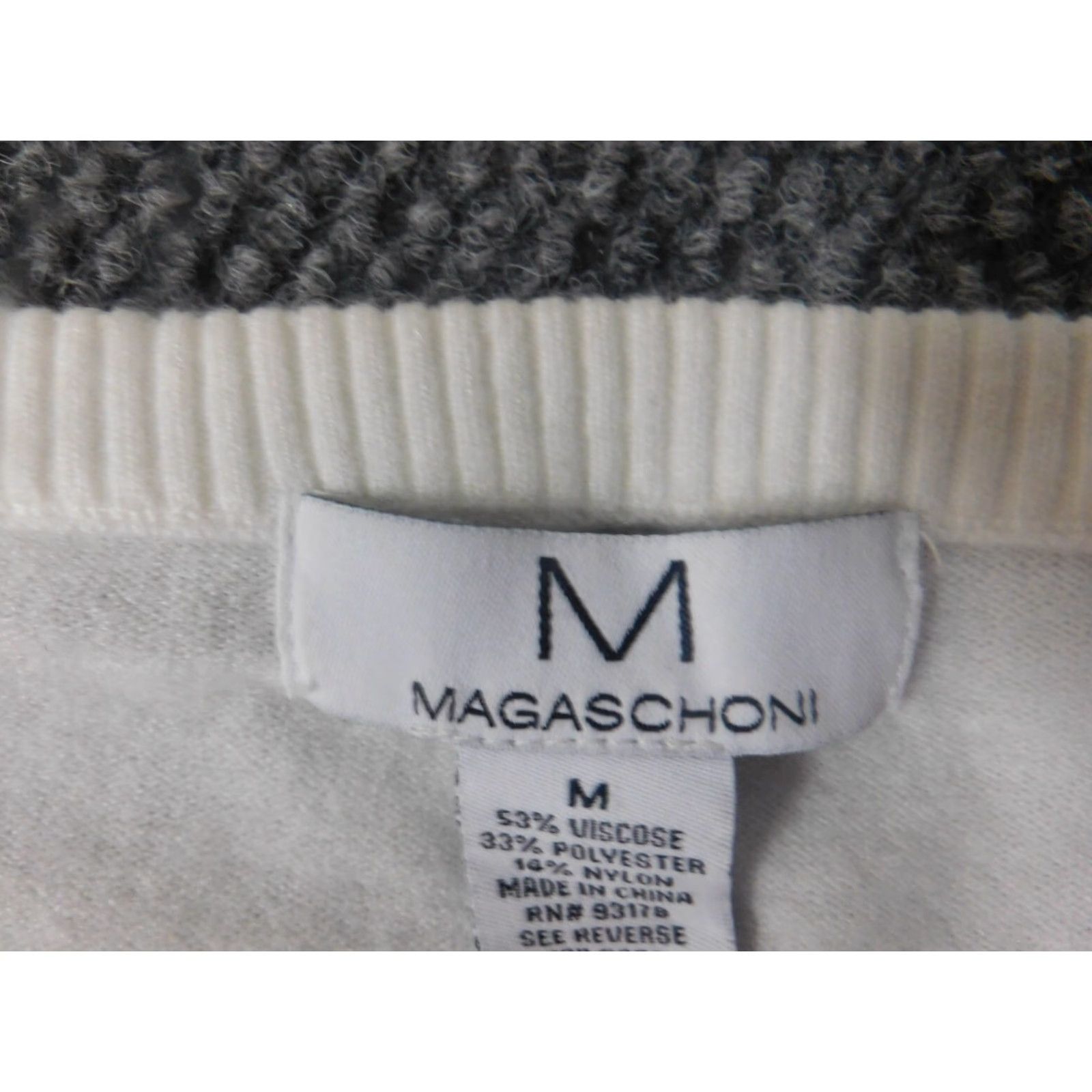 Vintage Magaschoni Womens Sweater M White Pullover Crewneck Puff Sleeve Bow Button Stretch Knit Regular Designer Size M / US 6-8 / IT 42-44 - 6 Thumbnail