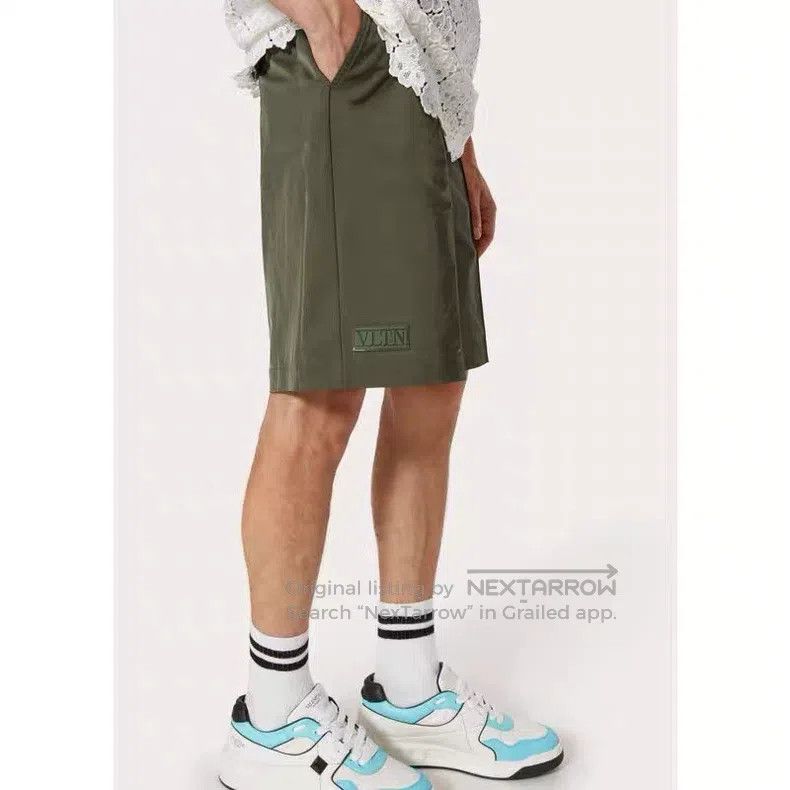 Valentino Valentino Olive green logo casual shorts Size US 32 / EU 48 - 2 Thumbnail