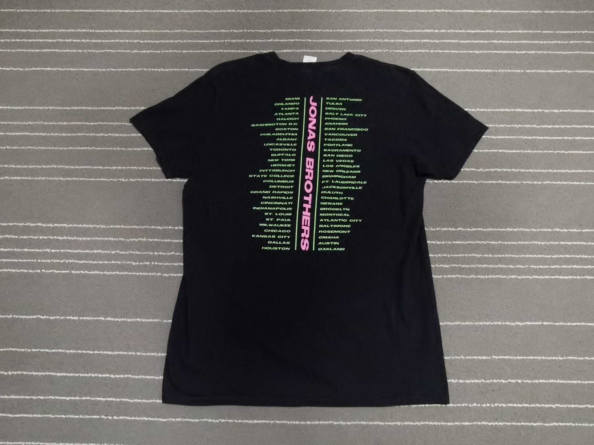Gildan JONAS BROTHERS usa tour S 2149 Size US S / EU 44-46 / 1 - 9 Thumbnail