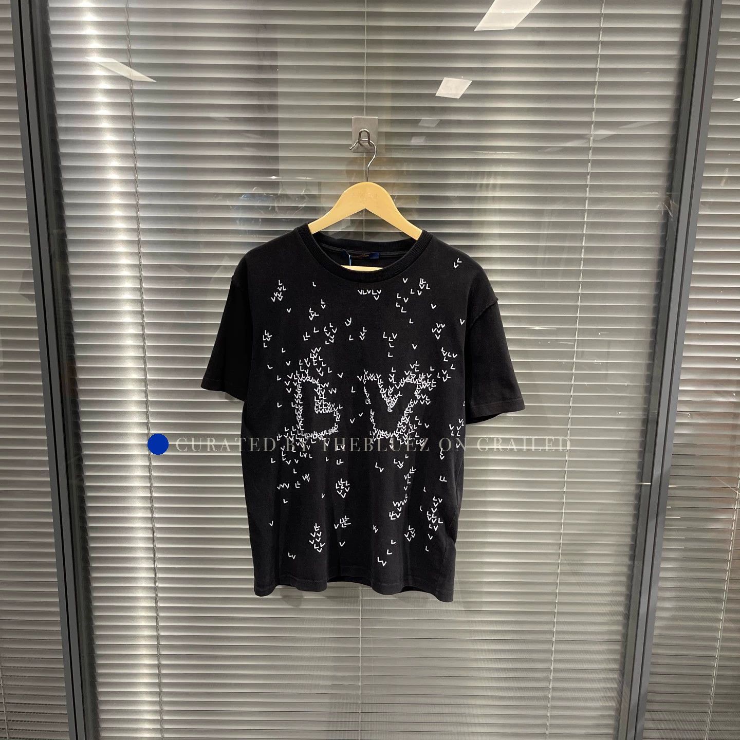Louis Vuitton All Over Print Black T-Shirt Size US M / EU 48-50 / 2 - 1 Thumbnail