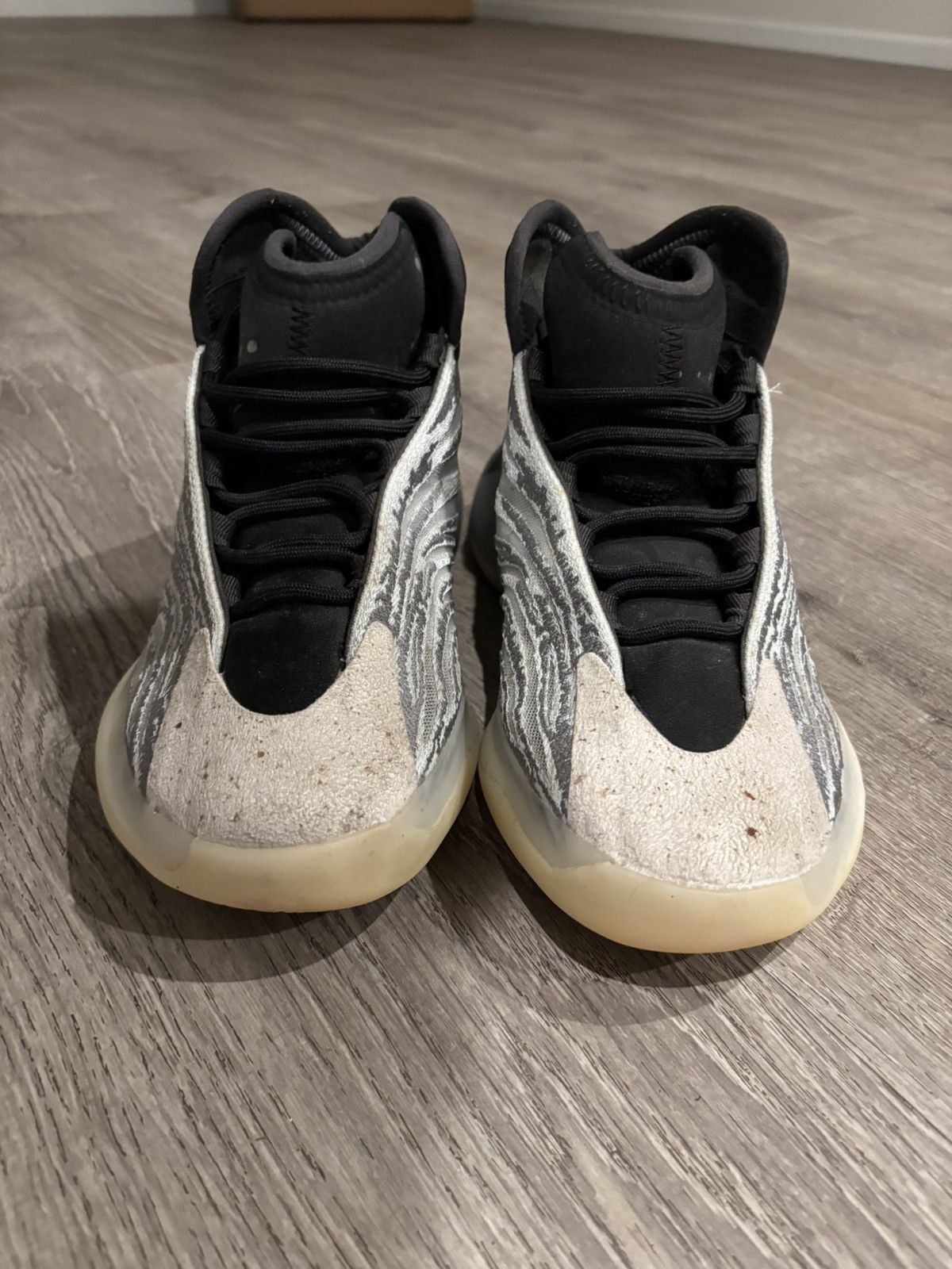 Yeezy Adidas Yeezy QNTM Size US 8 / EU 41 - 4 Thumbnail