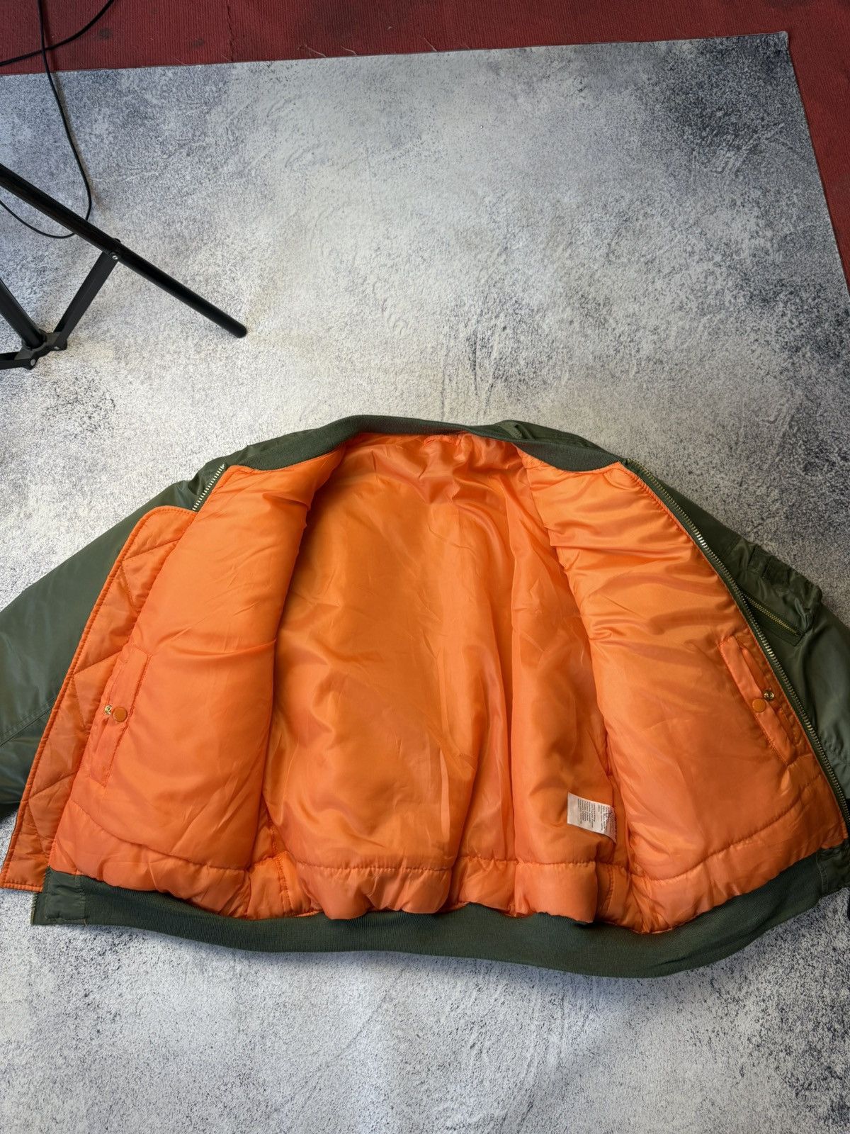 Alpha Industries Vintage Green Reversible Bomber Jacket MA1 Made in USA Size US XL / EU 56 / 4 - 21 Thumbnail