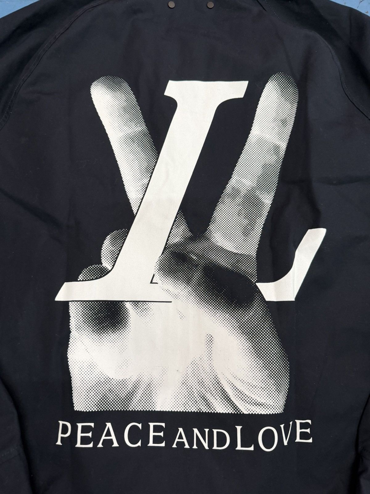 Louis Vuitton LOUIS VUITTON PEACE AND LOVE JACKET Size US L / EU 52-54 / 3 - 2 Thumbnail