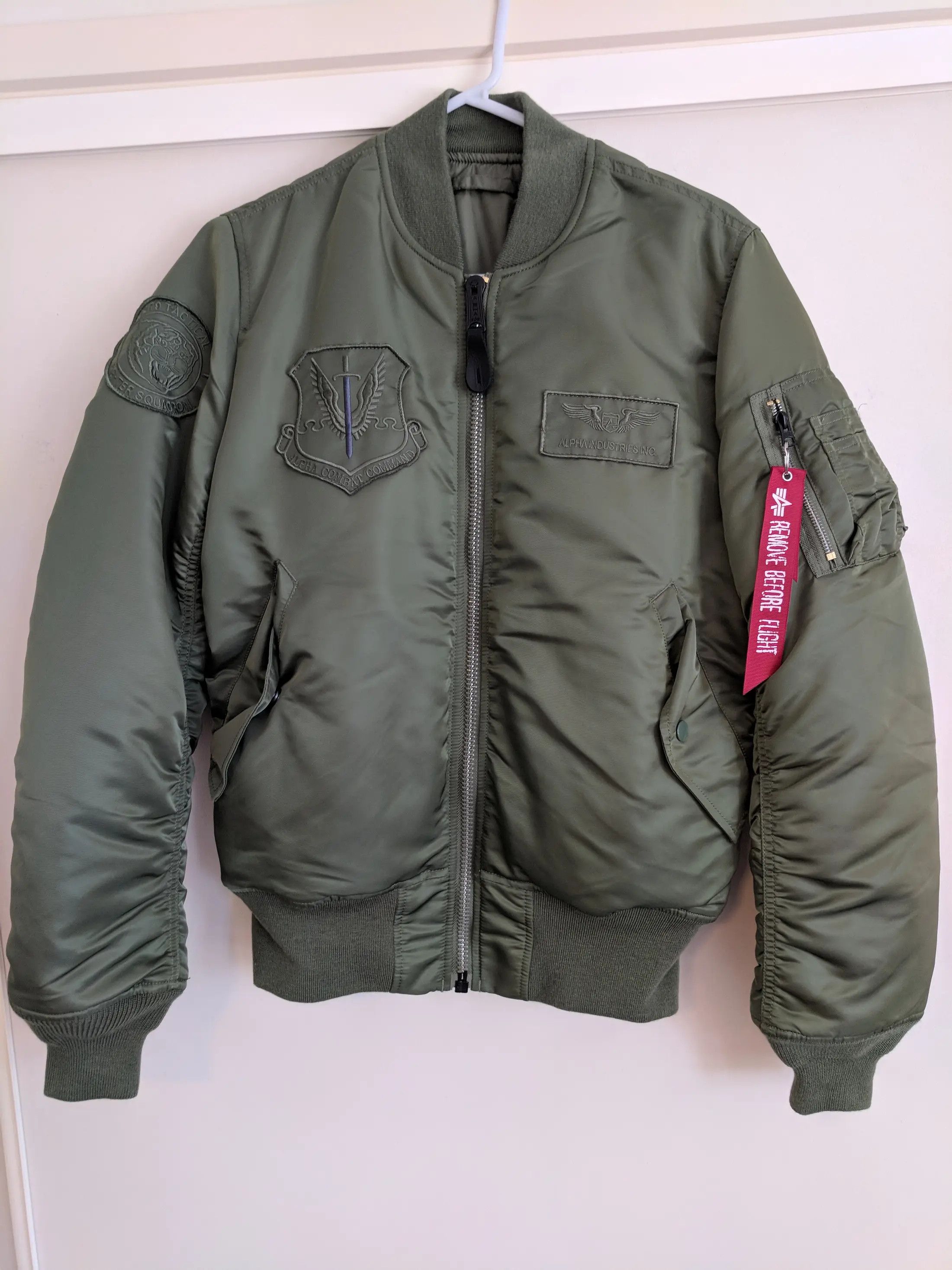 Alpha Industries Flight Jacket - Japan Spec Size US S / EU 44-46 / 1 - 3 Thumbnail