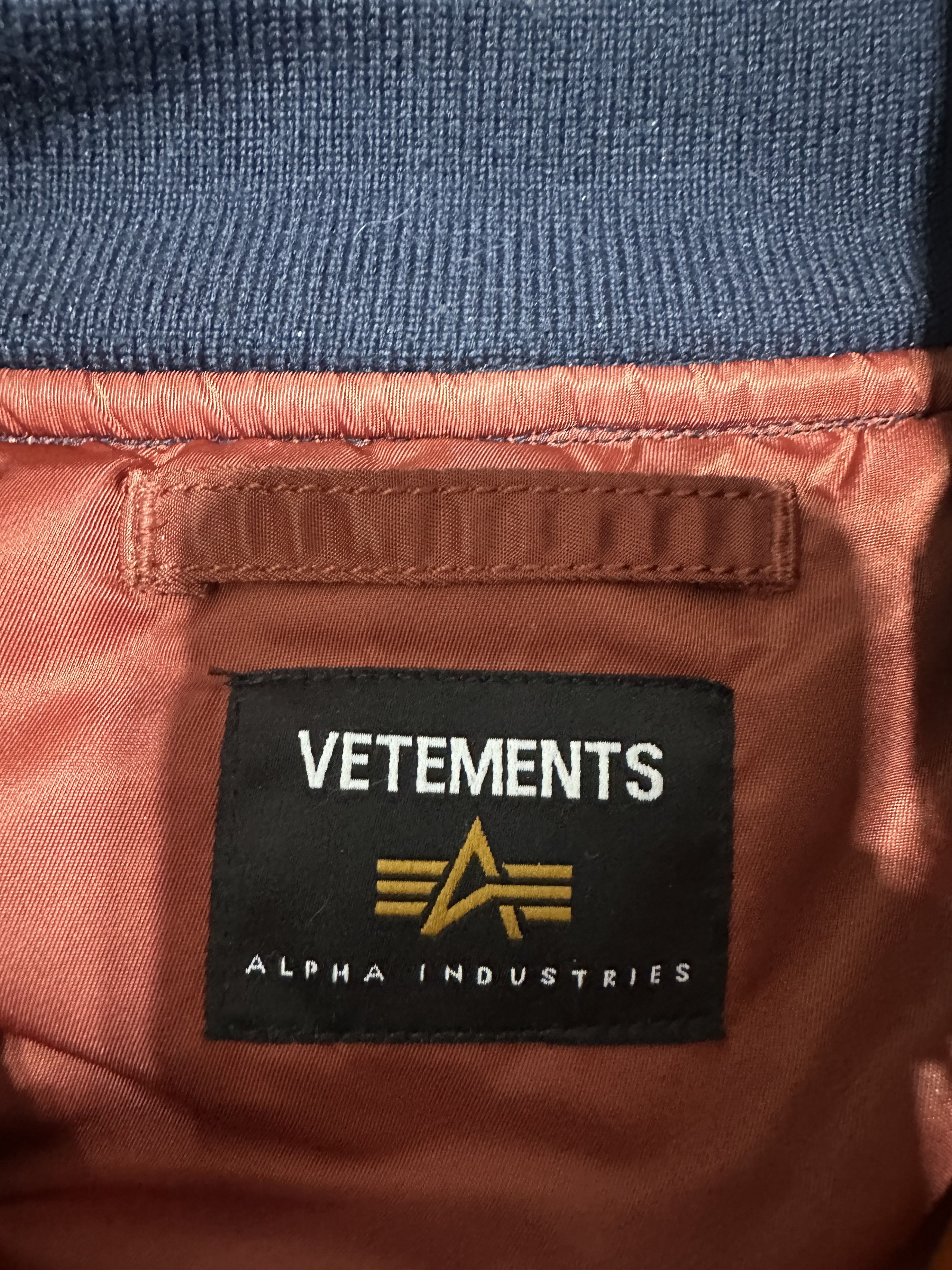 Vetements Vetements AW19 Racing Bomber Size US L / EU 52-54 / 3 - 14 Thumbnail
