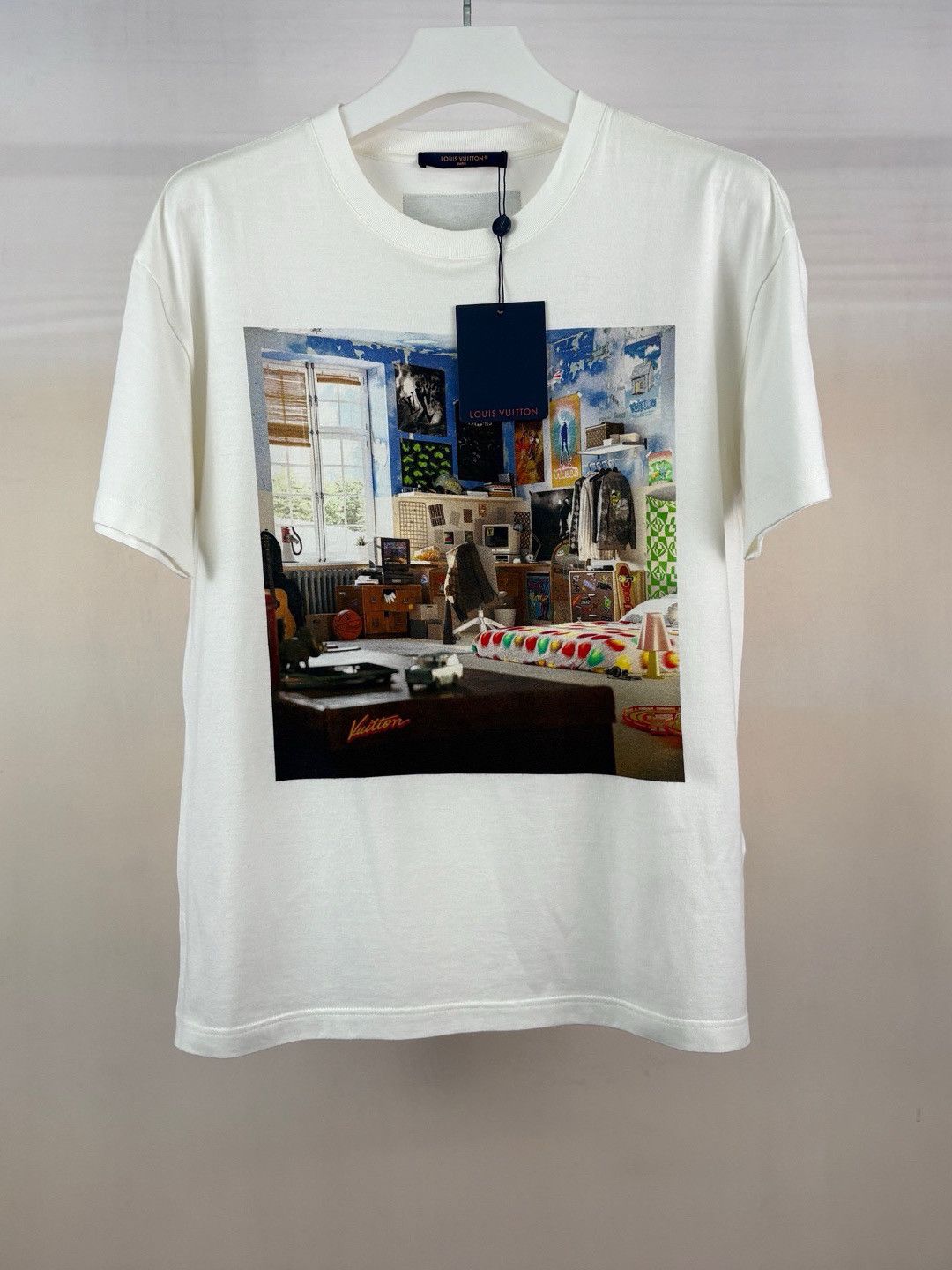 Louis Vuitton Louis Vuitton Room Print T-Shirt XL Size US XL / EU 56 / 4 - 1 Thumbnail