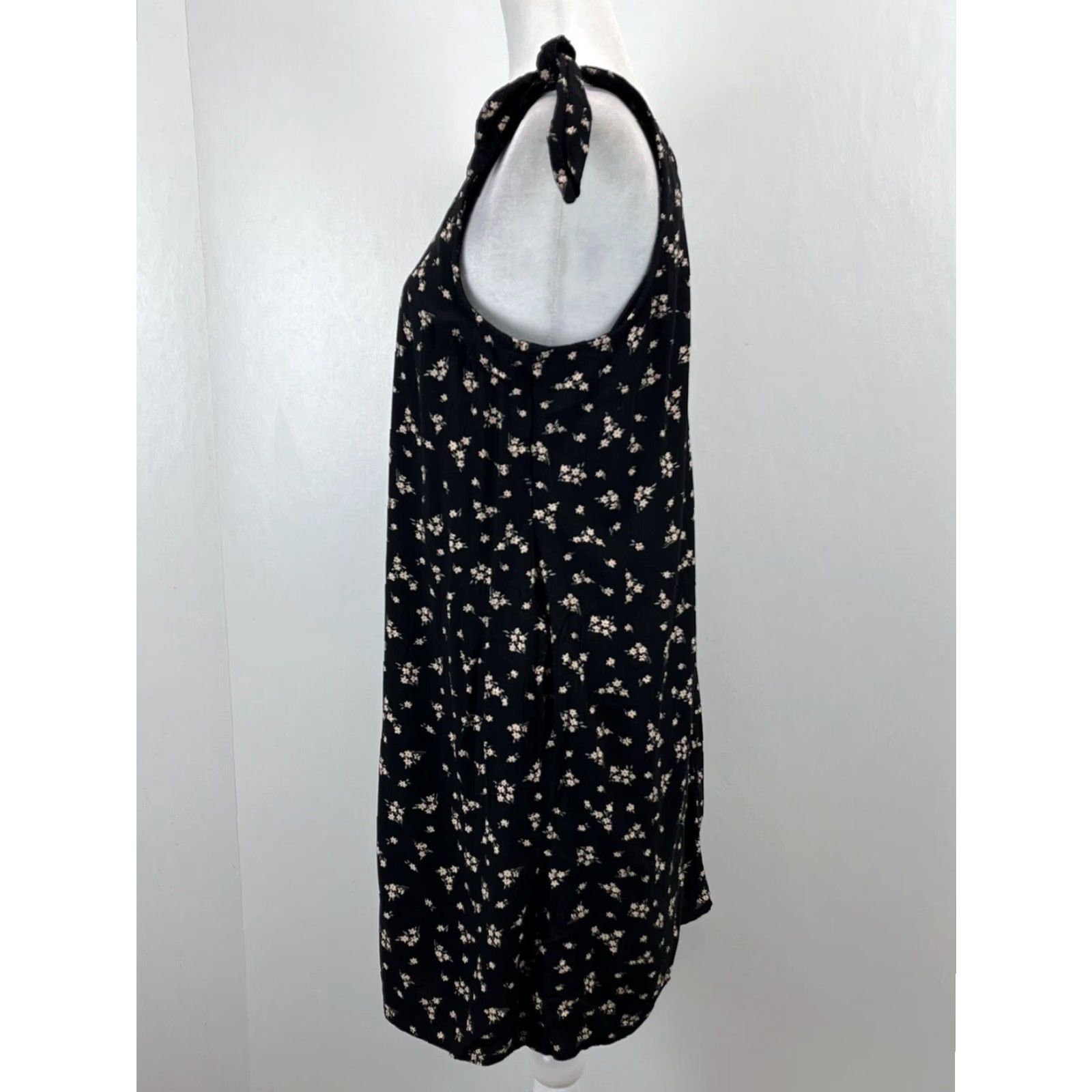 American Eagle Outfitters American Eagle Floral One Shoulder Black Sheath Dress Medium Womens Size M / US 6-8 / IT 42-44 - 2 Thumbnail