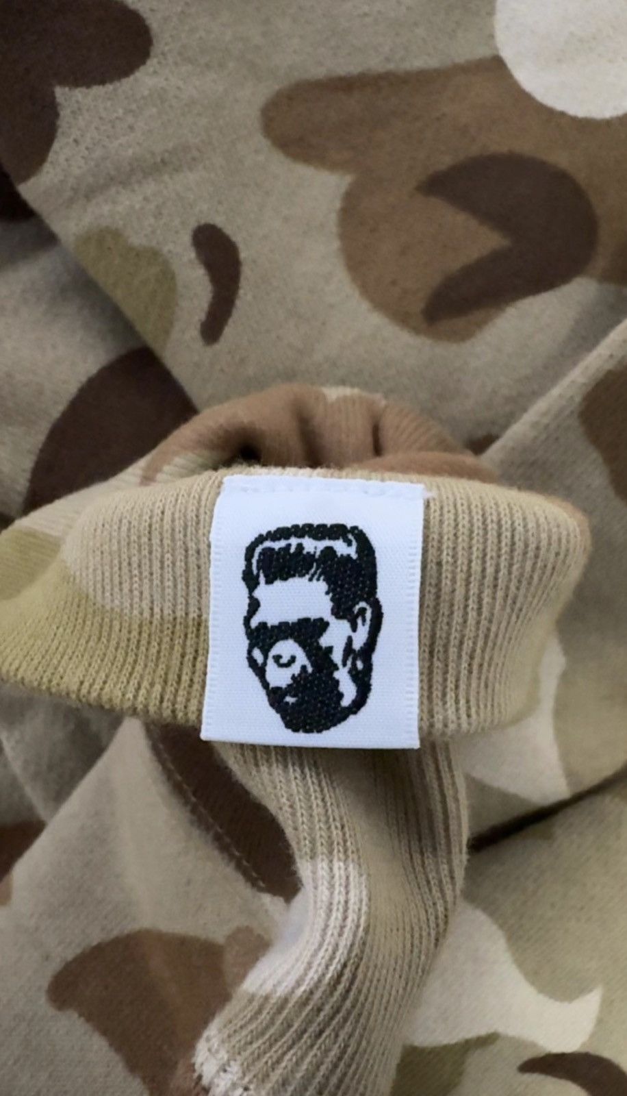 Bape BAPE 1st Camo Shark WGM Full Zip Hoodie (Beige) Size US M / EU 48-50 / 2 - 6 Thumbnail