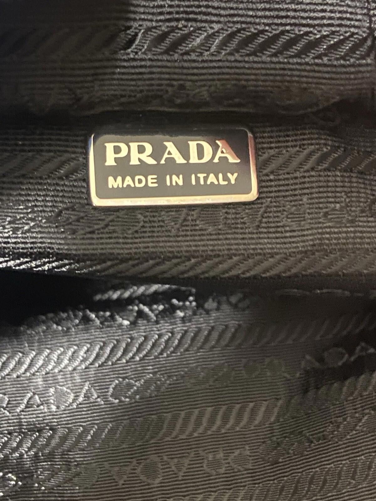 Prada Prada blue nylon logo-lined clutch pouch bag w strap, good* Size ONE SIZE - 9 Thumbnail