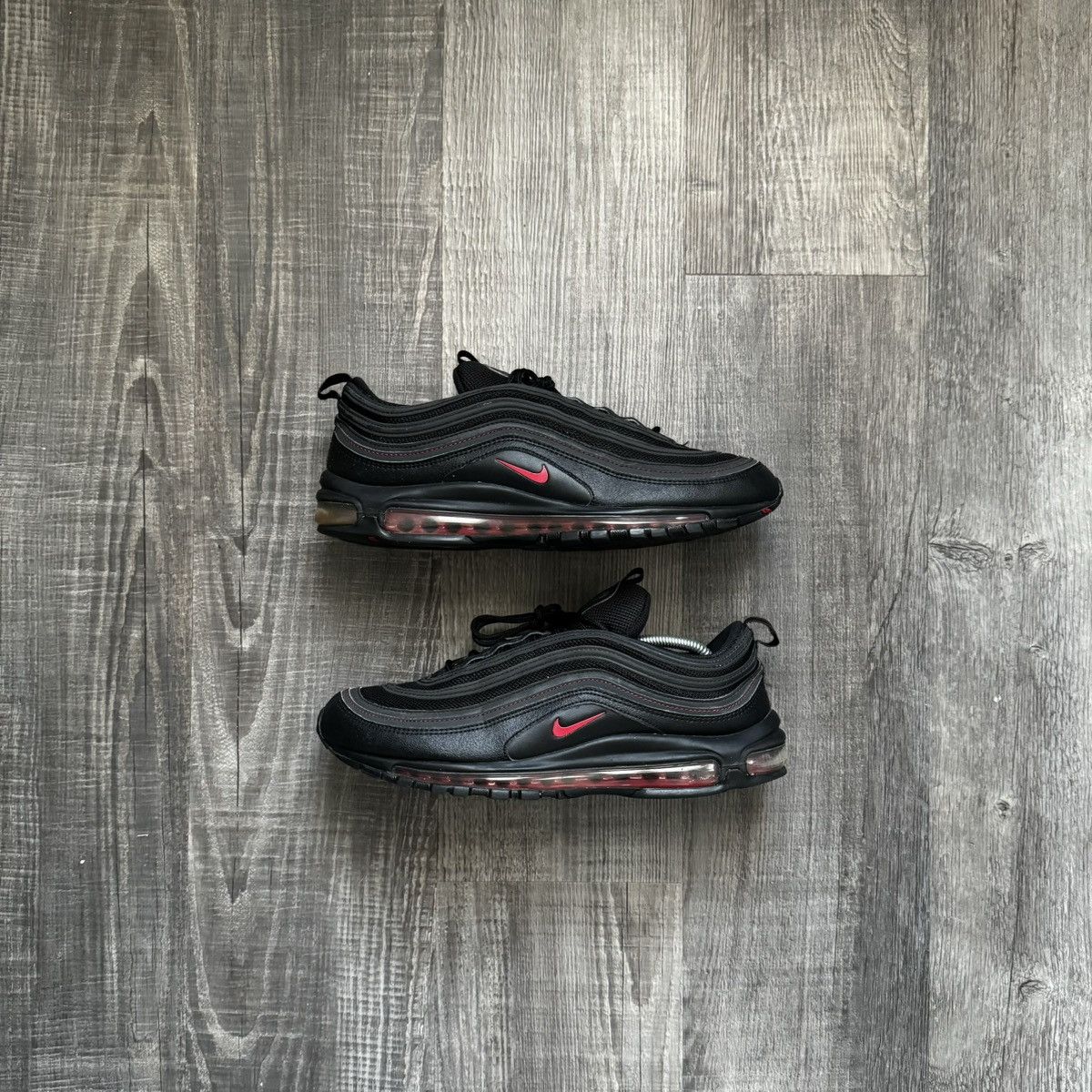 Air max 97 on sale grey with red tick