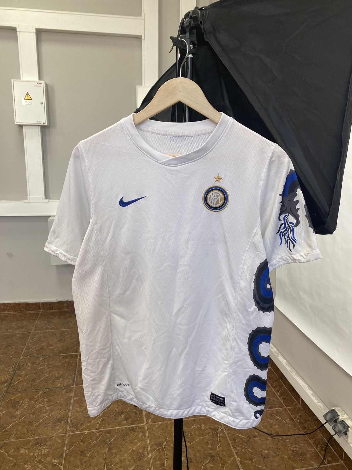 Nike 🇮🇹Vintage Y2K Nike Inter Milan Dragon Soccer Jersey Blokecore Size US S / EU 44-46 / 1 - 1 Thumbnail