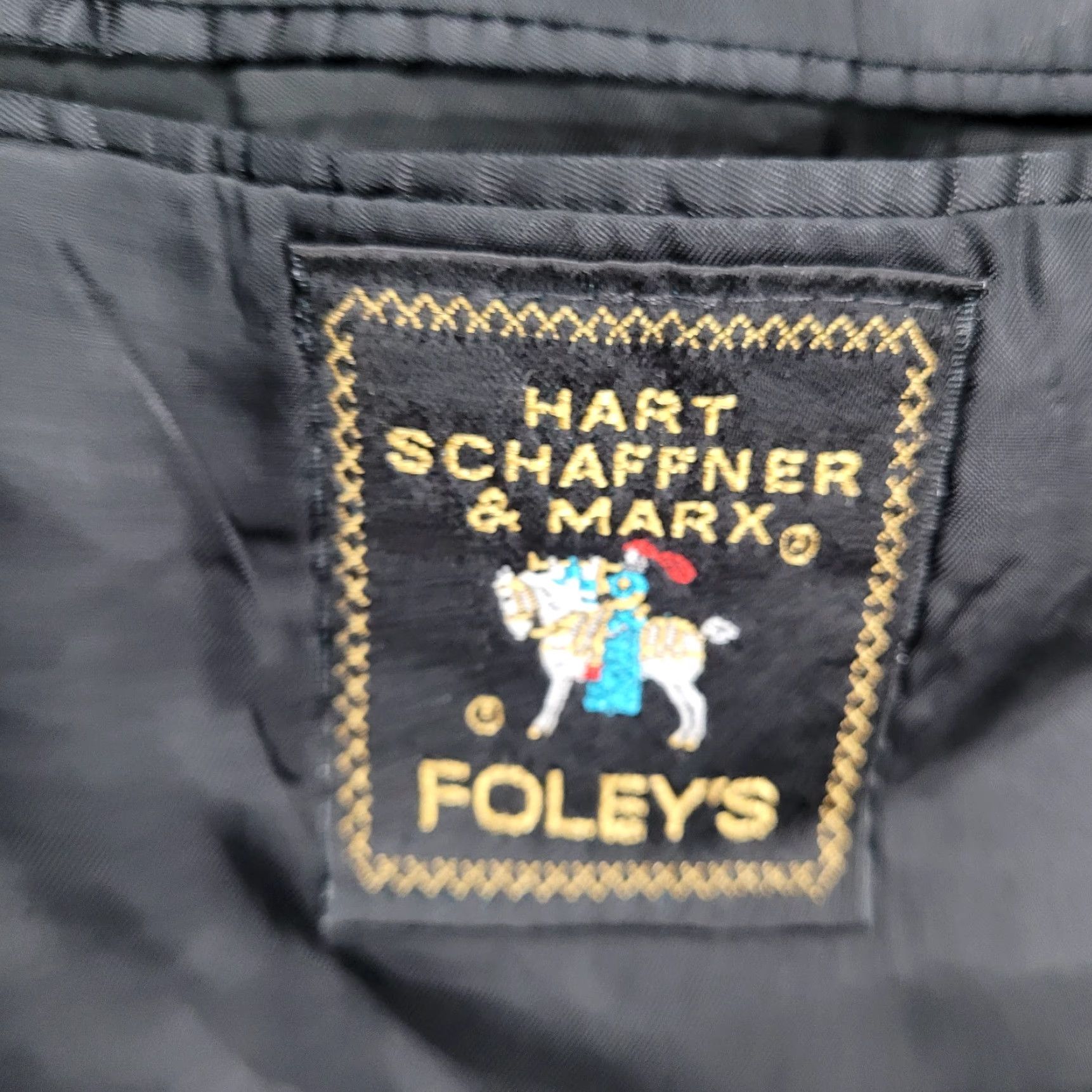 Hart Schaffner Marx Hart Schaffner Marx Blazer Jacket Men 44R Wool Black Notch Single-Breasted Two-Button 100% Wool USA Regular Vintage? Size 44R - 3 Thumbnail