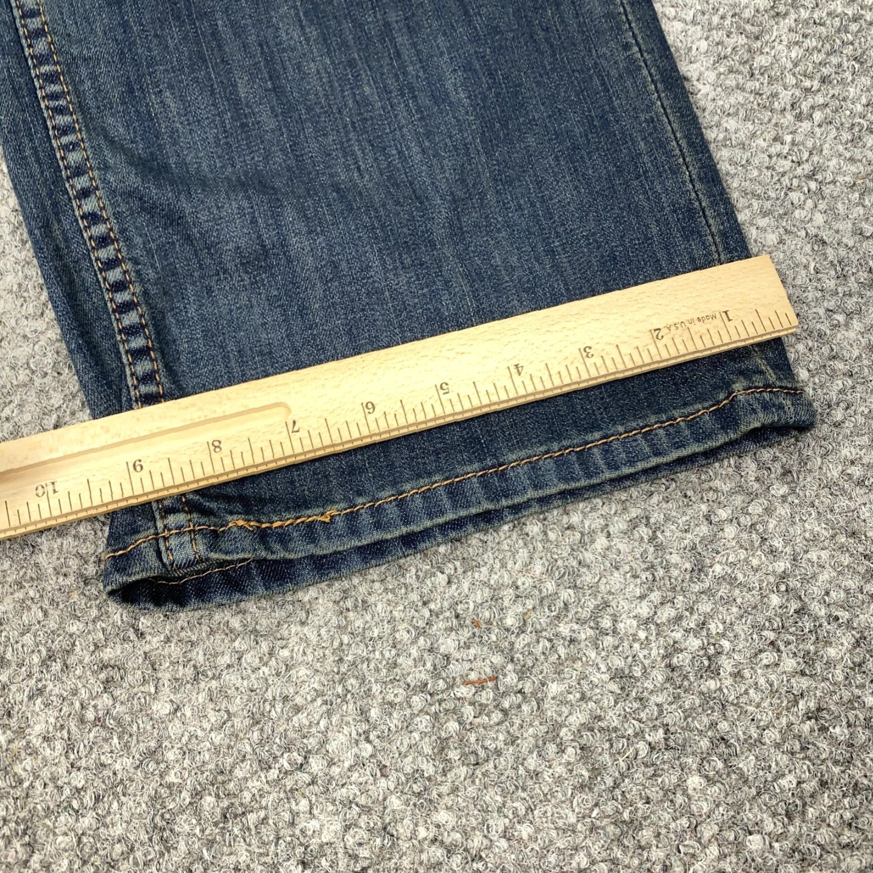 Levi's VINTAGE? No — Levi's 559 Relaxed Straight Jeans Men 42x29 Blue Medium Wash Denim Pants 559 Relaxed Straight Zip Pockets Mens Regular 42 Inseam 29" Size US 42 / EU 58 - 6 Thumbnail