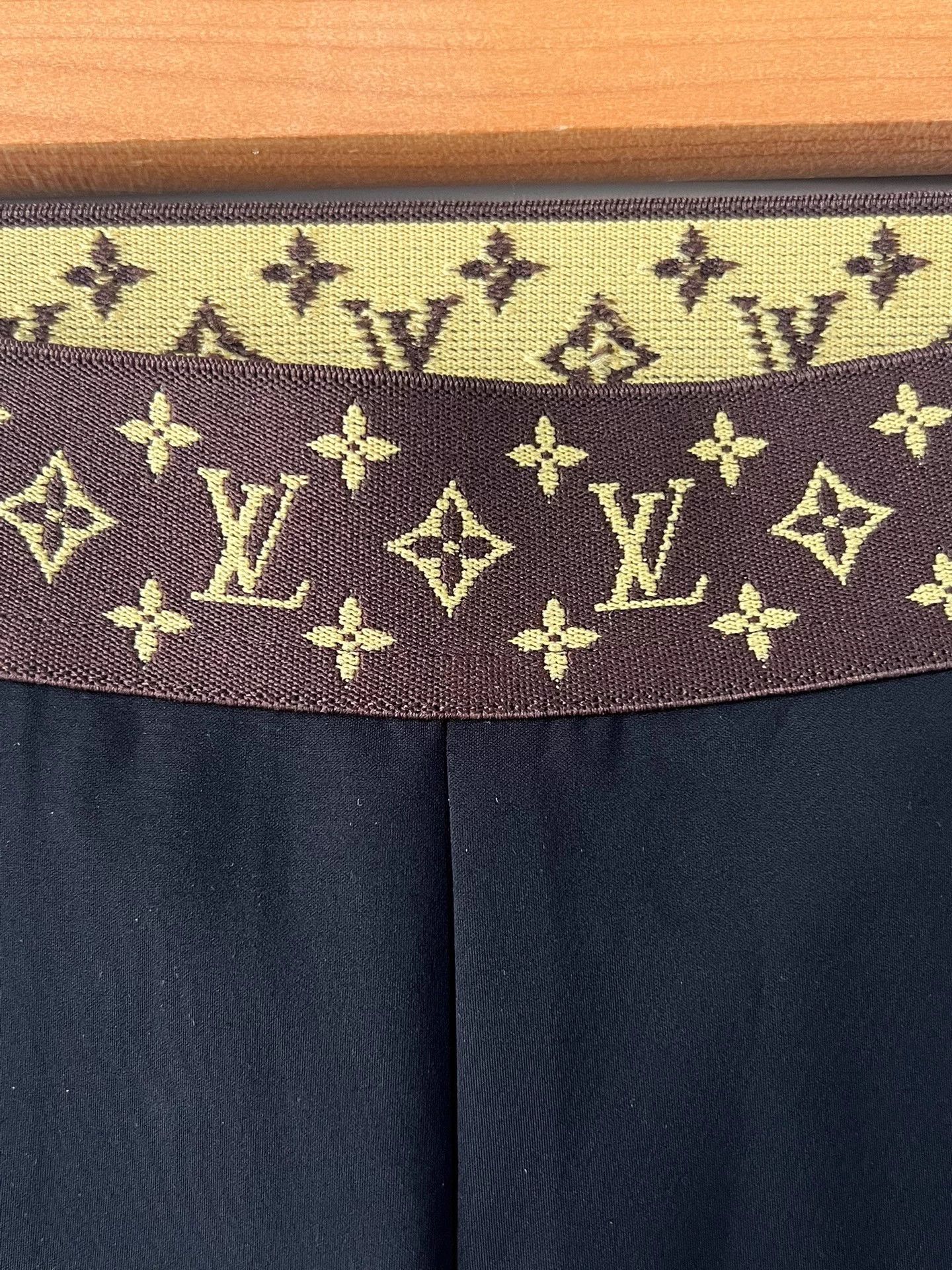 Louis Vuitton LV women's chinos 42 Monogram belt slim fit Size 30" / US 8 / IT 44 - 4 Thumbnail