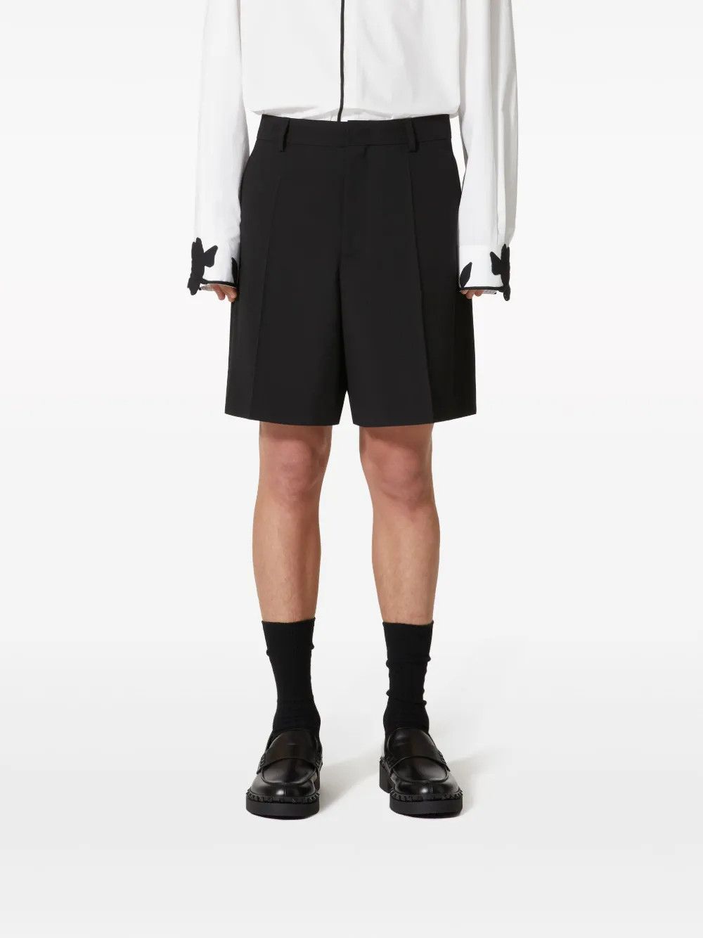 Valentino o1y0525 Short in Black Size US 32 / EU 48 - 2 Thumbnail