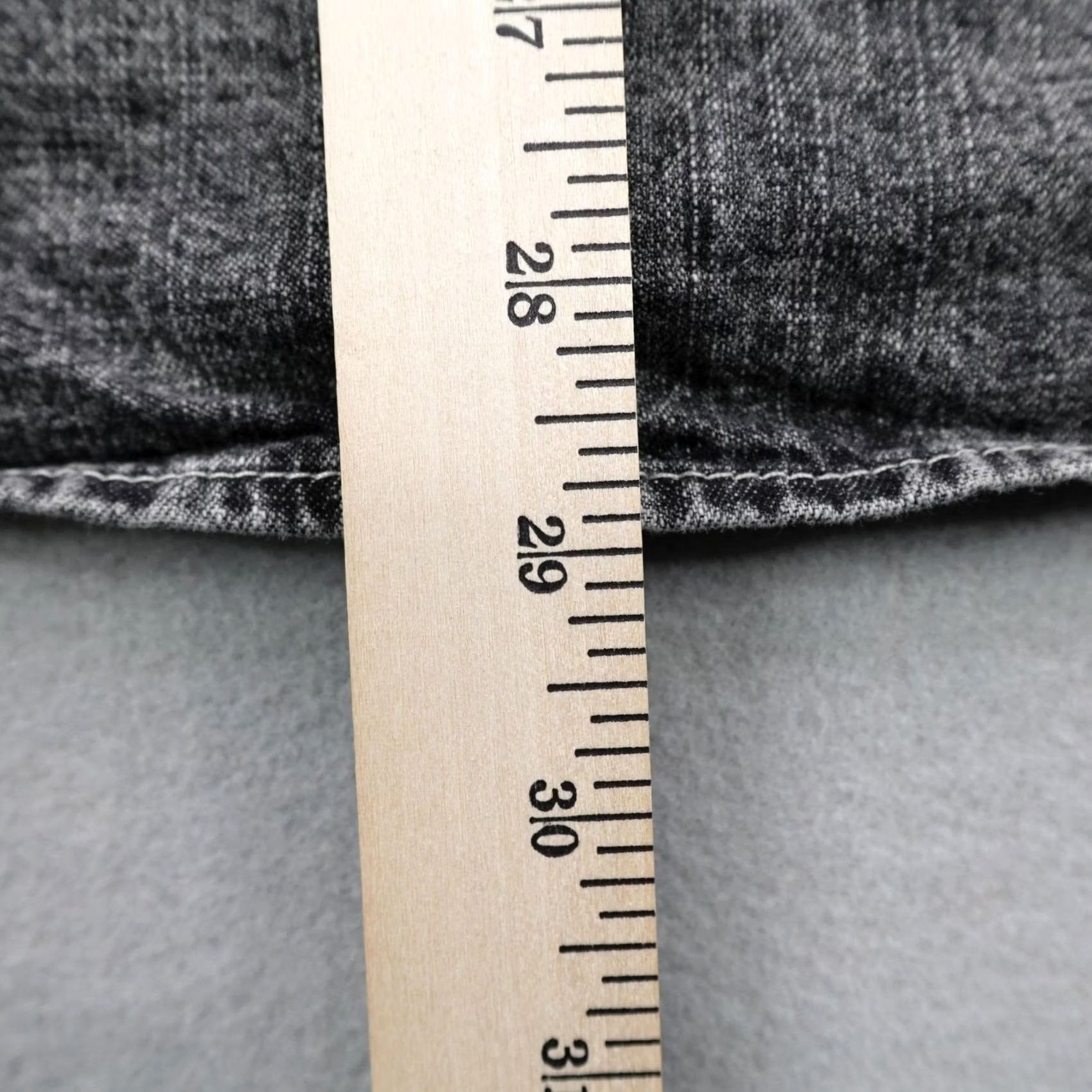 Levi's Levi's Shirt Mens Large Gray Chambray Faded Washed Button Up Short Sleeve Work Size US L / EU 52-54 / 3 - 6 Thumbnail