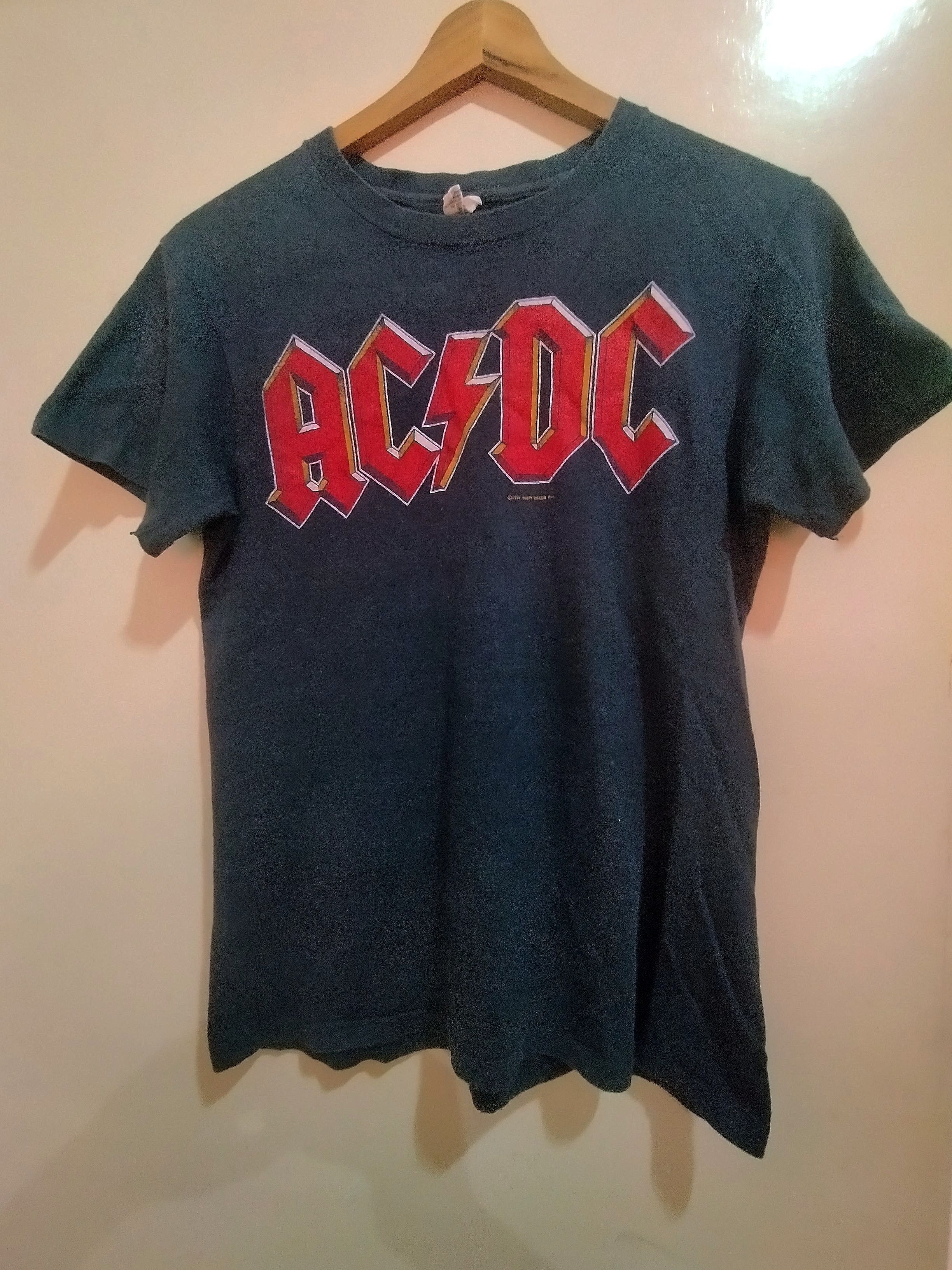 Vintage Vintage 80s ACDC Europe Tour made in USA Size S / US 4 / IT 40 - 1 Thumbnail