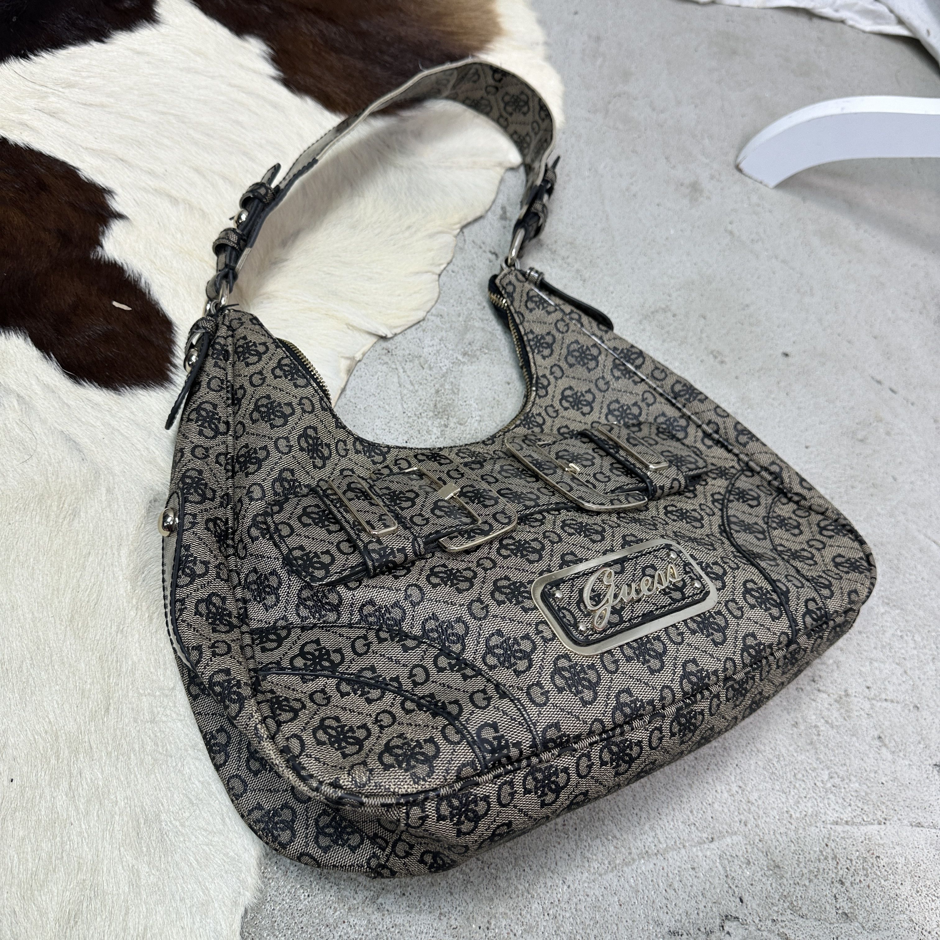 Guess Vintage Avant Garde Guess Monogram Buckled Hobo Bag Y2K Size ONE SIZE - 4 Thumbnail