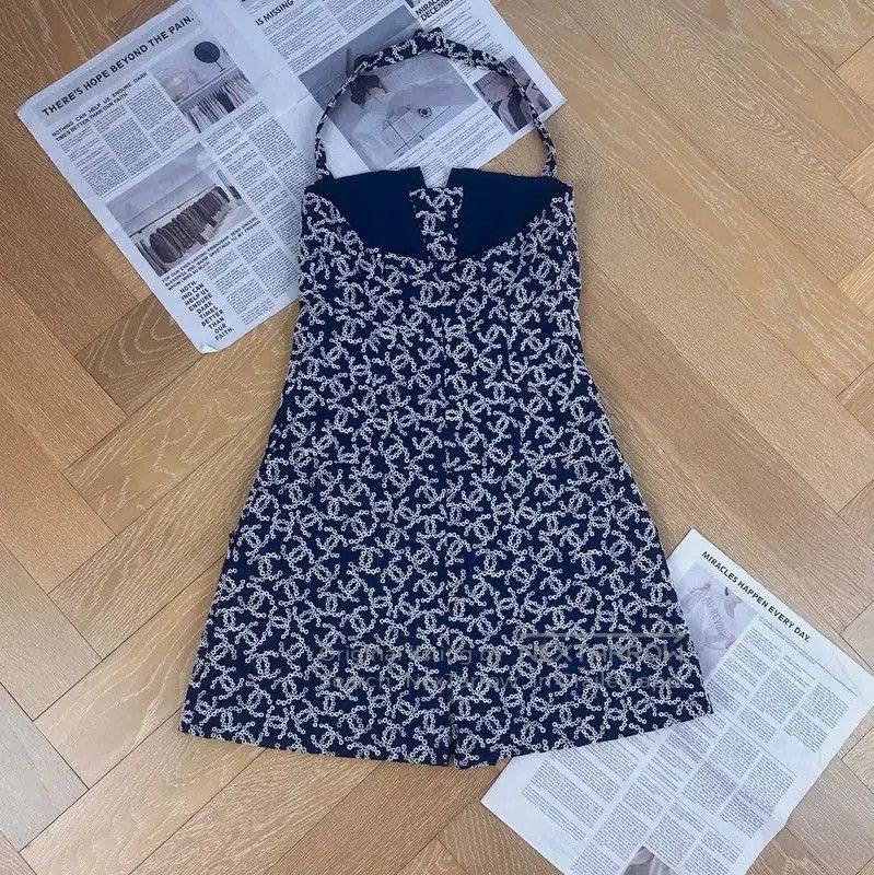 Chanel Chanel XS Navy Blue Dress . Size XS / US 0-2 / IT 36-38 - 1 Thumbnail
