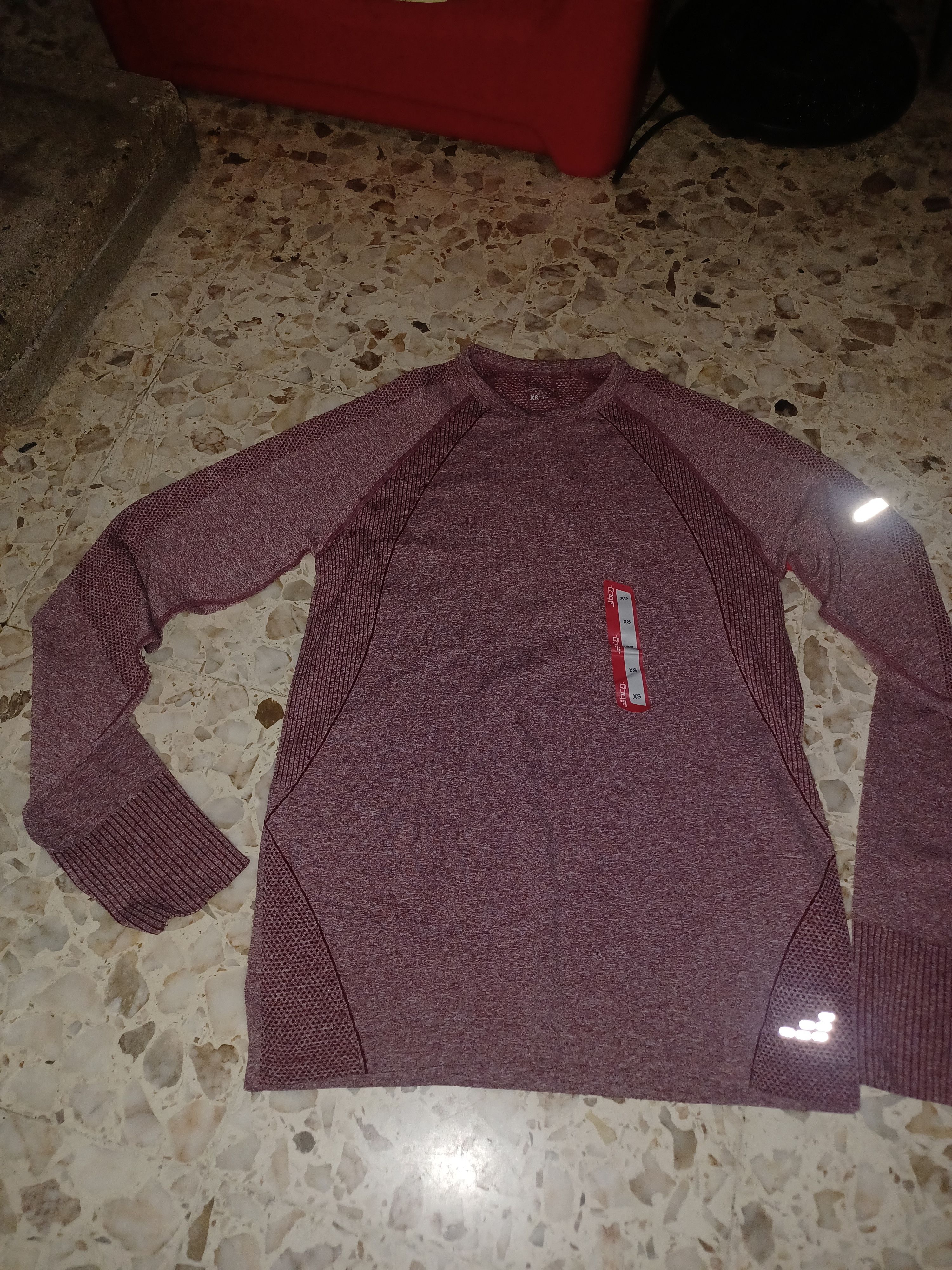 Other bcg Women's Athletic Long Sleeve Top XS Maroon NWT Size XS / US 0-2 / IT 36-38 - 1 Thumbnail