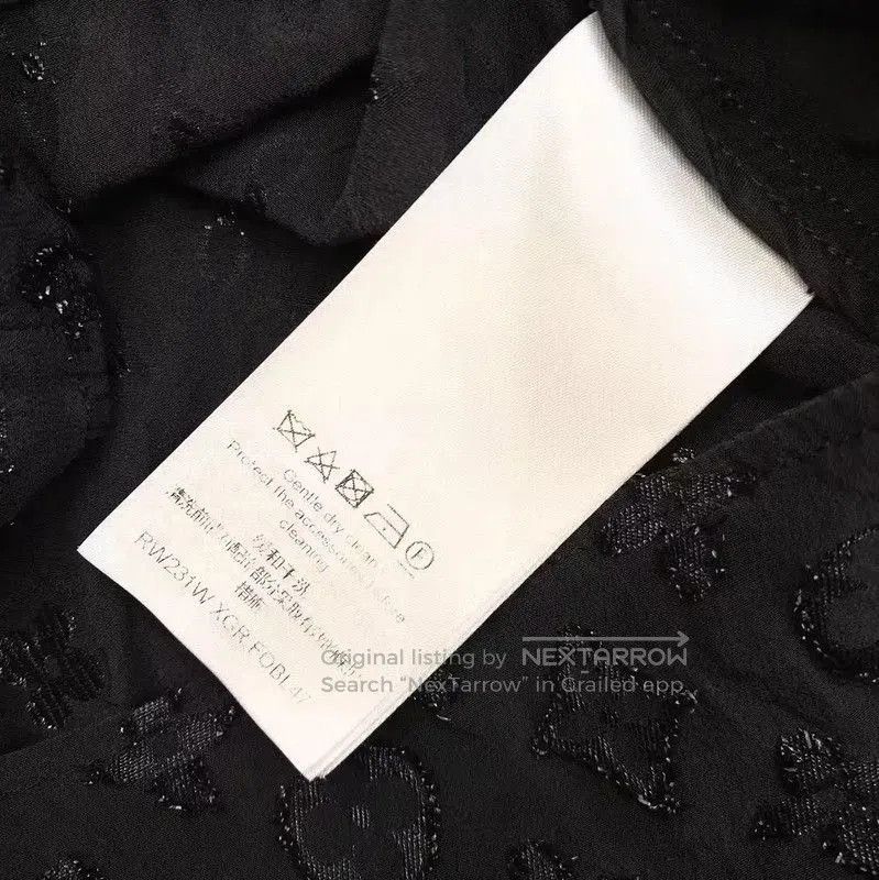 Louis Vuitton Louis Vuitton Black Silk Women's T. Size XXS / US 00 / IT 34 - 3 Thumbnail