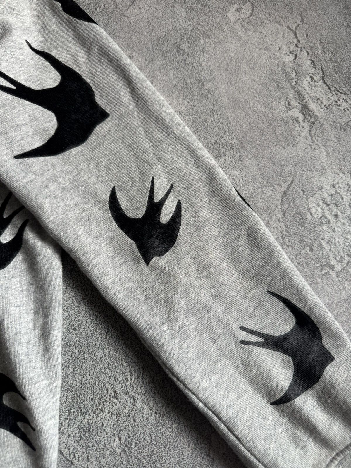 Alexander McQueen MCQ Alexander McQueen M/L birds logo sweatshirt jumper Size US M / EU 48-50 / 2 - 14 Thumbnail