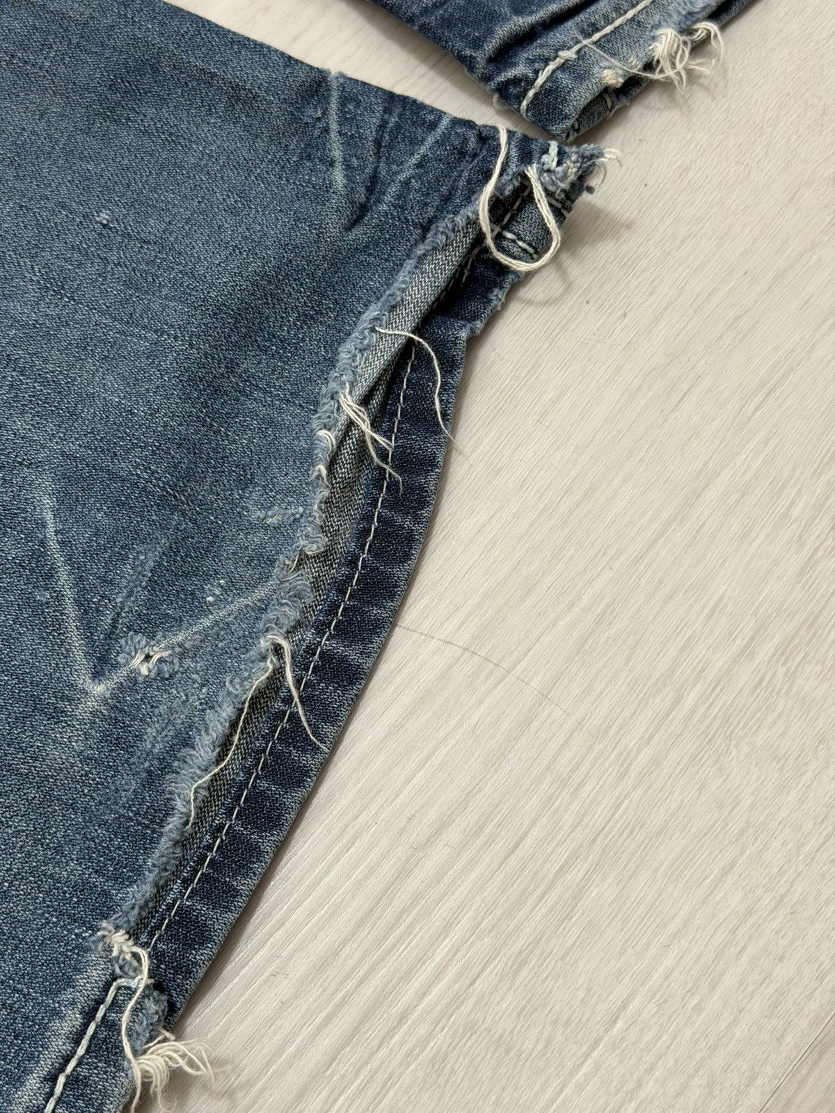 BKE Y2K BKE Tyler Jeans Size 34R Relaxed Washed Distressed Denim Size US 34 / EU 50 - 16 Thumbnail