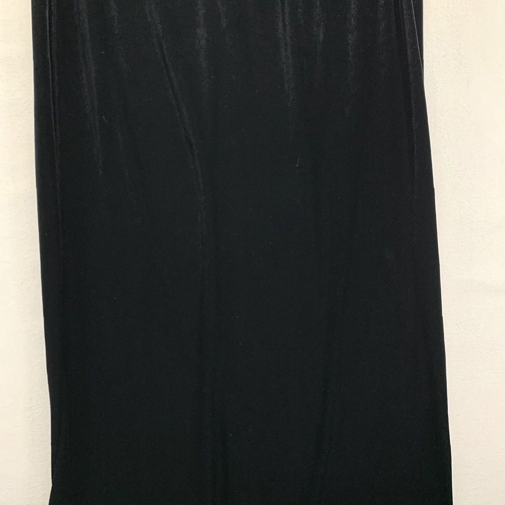Vintage VINTAGE Sag Harbor Black Velvet Skirt M Women Midi Skirt 28x34 Slit Stretch Elastic Waist Dark Gothic 80s 90s Party/Cocktail Womens Size 32" / US 10 / IT 46 - 4 Thumbnail