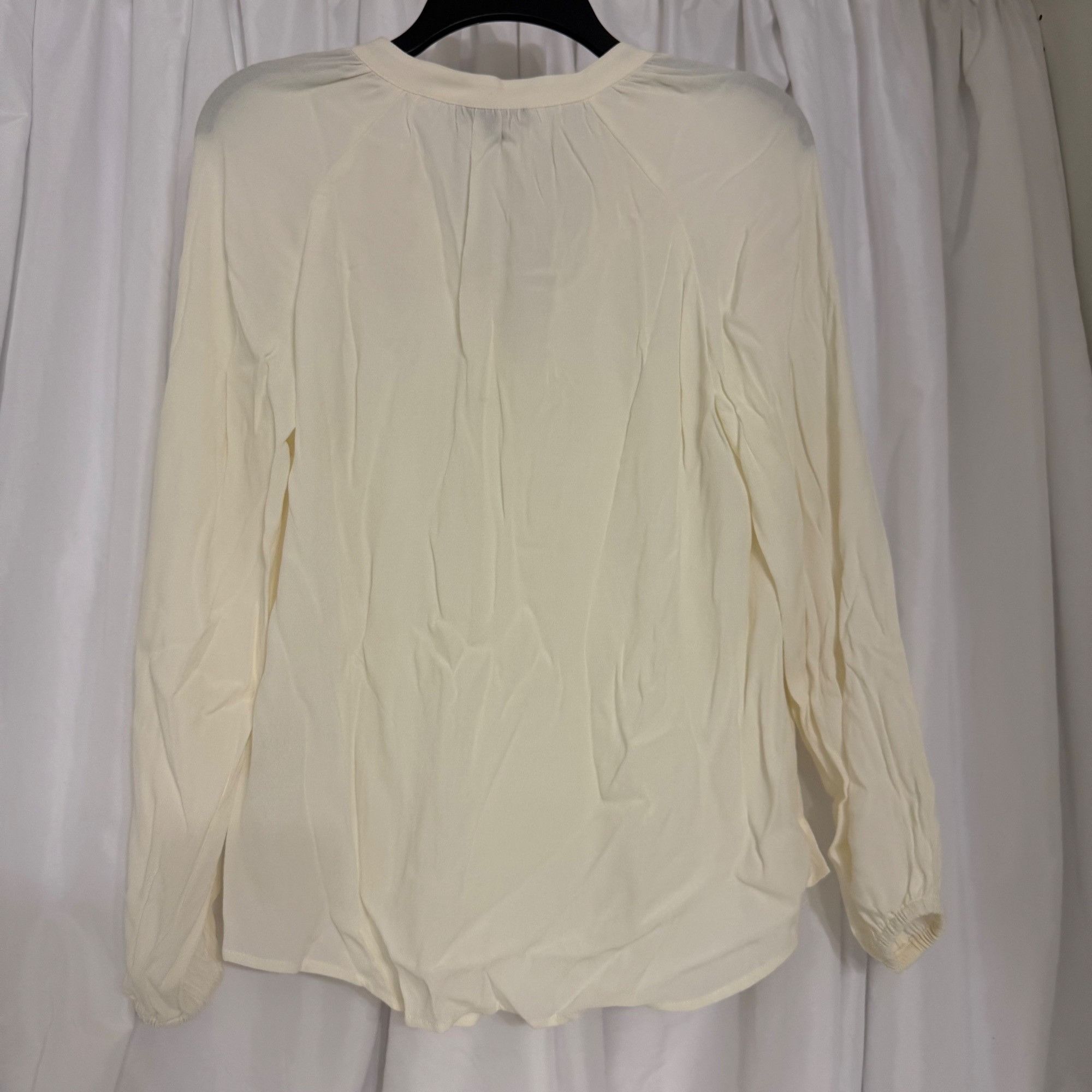 J.Crew J.Crew XS Cream Button-Front Long-Sleeve Blouse Womens XS Size XS / US 0-2 / IT 36-38 - 4 Thumbnail
