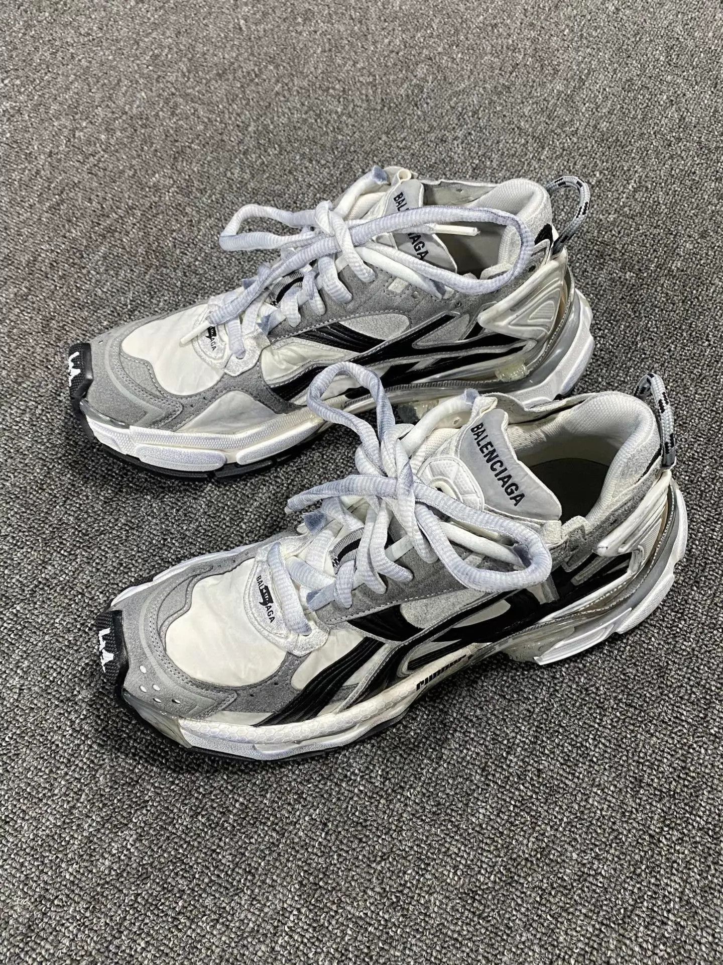 Balenciaga Multi Color Low-Top Sneakers Size 8 Size US 8 / EU 41 - 1 Thumbnail
