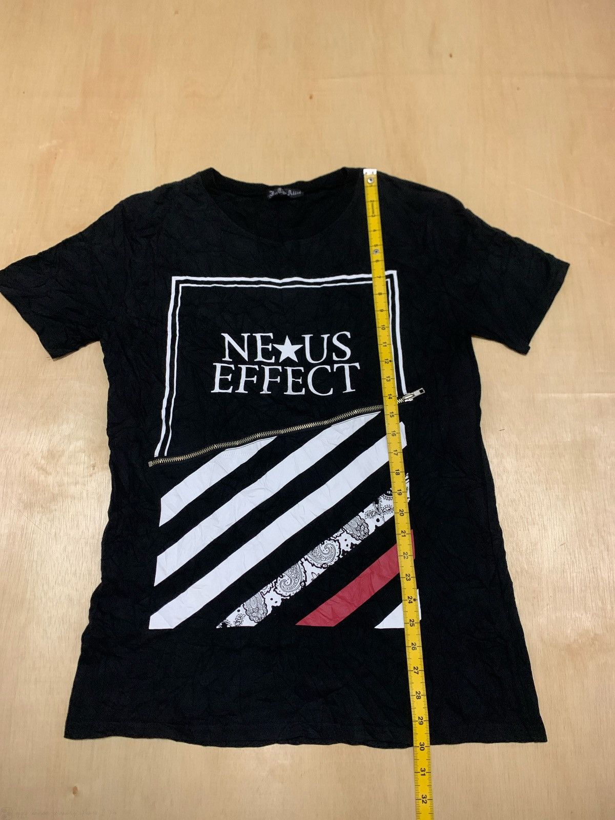 20471120 × In The Attic × Japanese Brand In the Attic Neus Effect Zipper Tshirt Size US L / EU 52-54 / 3 - 12 Thumbnail