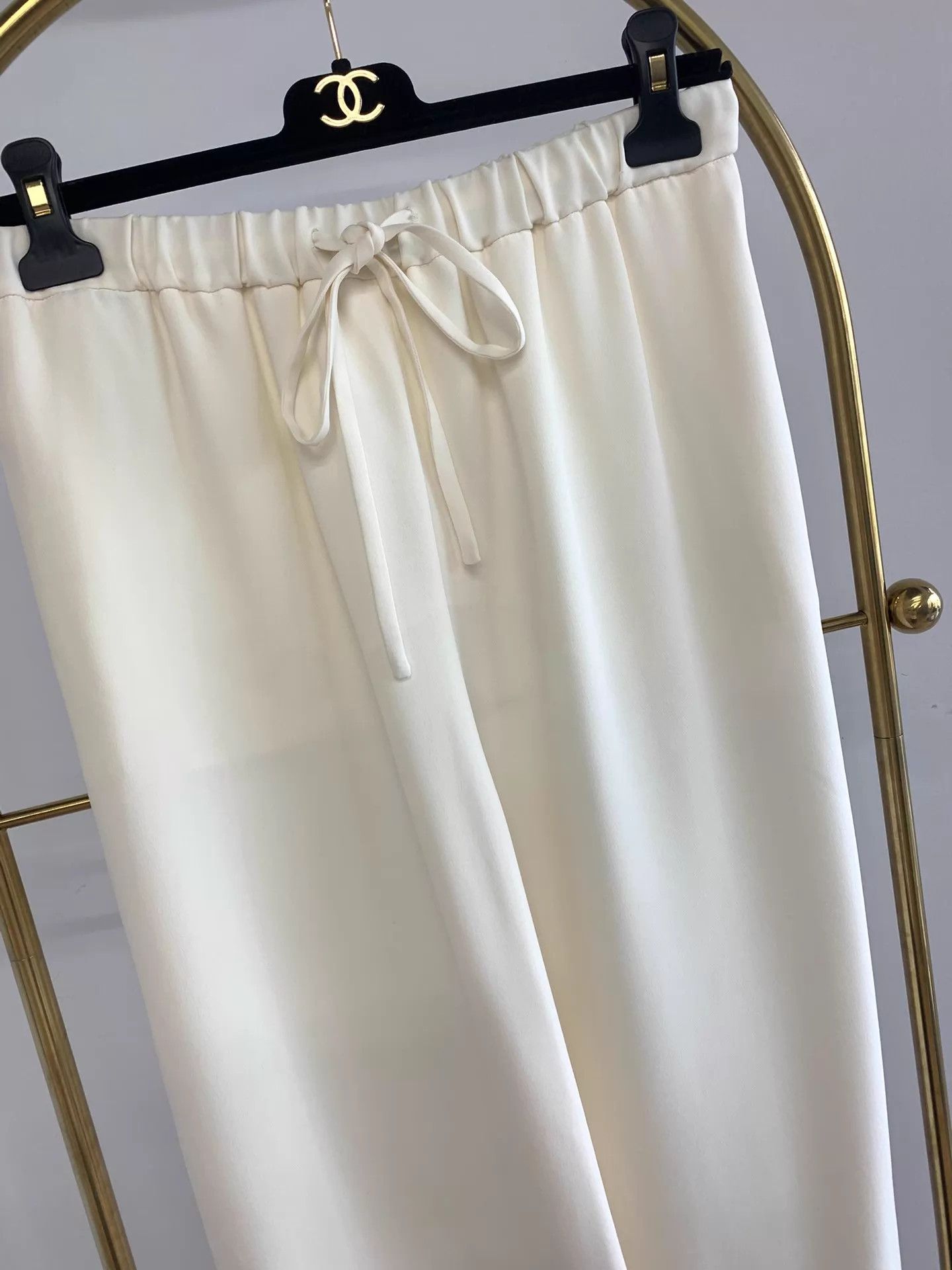 Valentino Valentino Ivory Silk Trousers Size 42 New Size 28" / US 6 / IT 42 - 2 Thumbnail