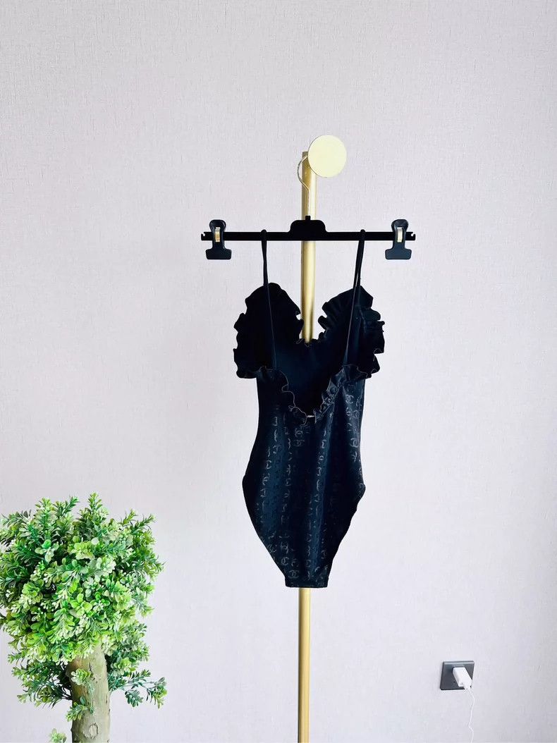 Chanel Chanel 23s swimsuit Size 24" / US 00 / IT 34 - 2 Thumbnail
