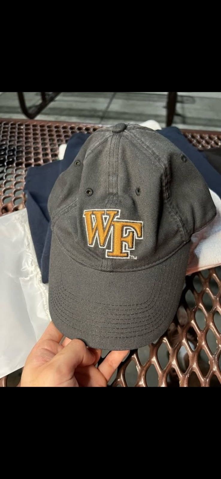 Other Wake Forest collegiate Hat Size ONE SIZE - 1 Thumbnail