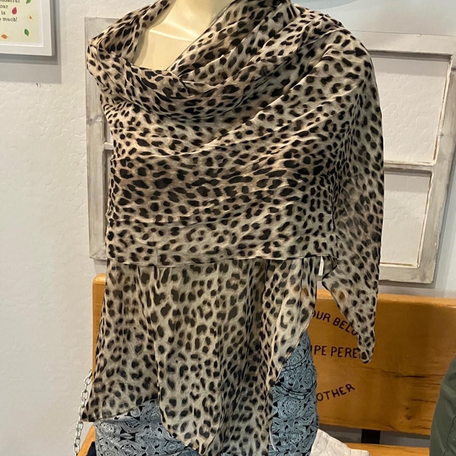Other Leopard Print Scarf Size ONE SIZE - 3 Thumbnail