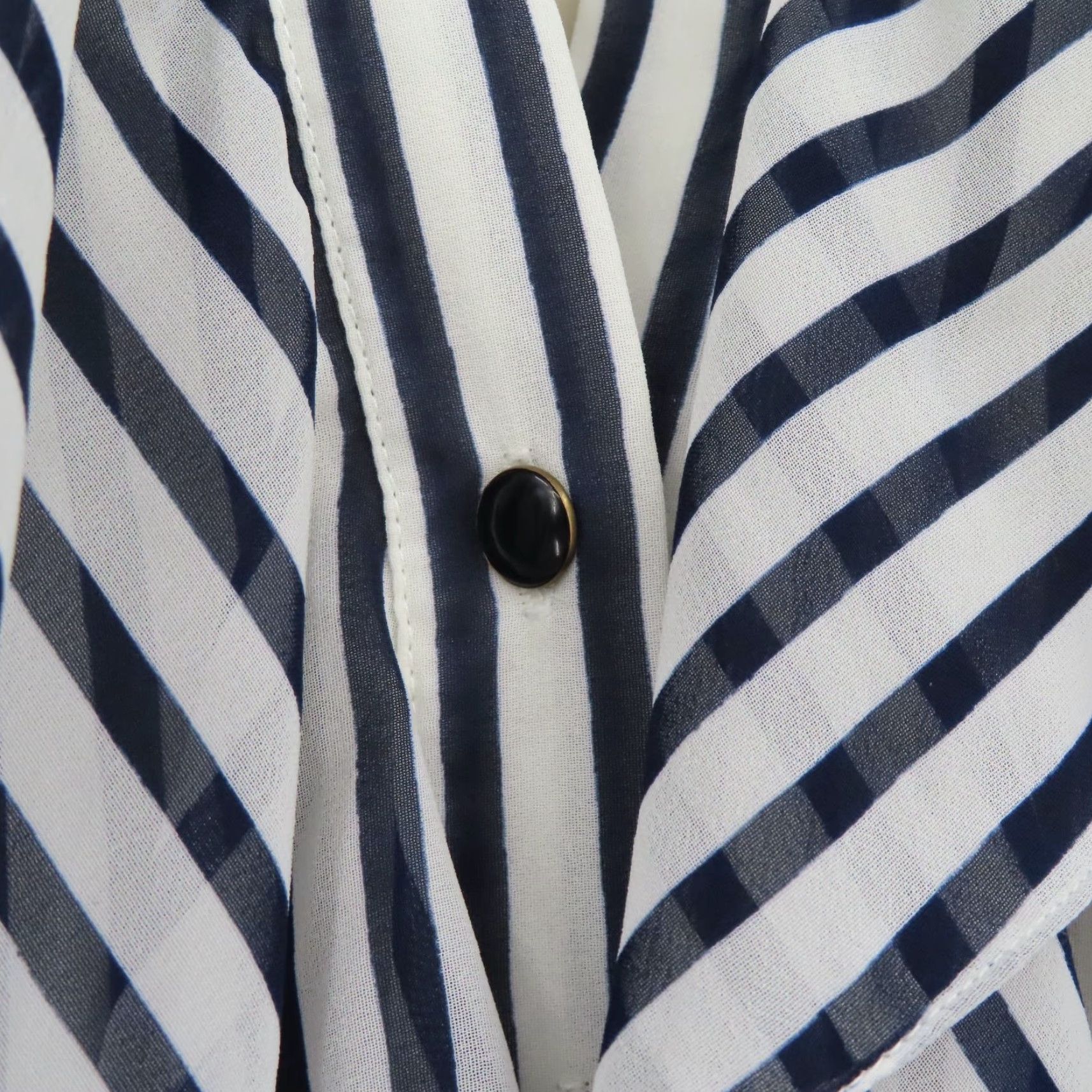 Vintage **Y2K VINTAGE Cache Women Blue White Stripe Button Blouse Shirt NEW** User: Y2K VINTAGE Cache Women Blue White Stripe Button Blouse Shirt NEW Size M / US 6-8 / IT 42-44 - 3 Thumbnail