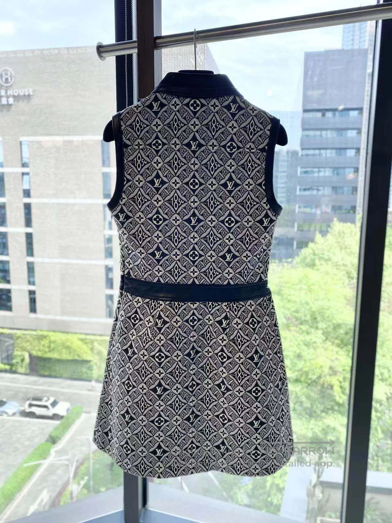 Louis Vuitton Louis Vuitton The old flower is full of printed dresses| Size XXS / US 00 / IT 34 - 3 Thumbnail