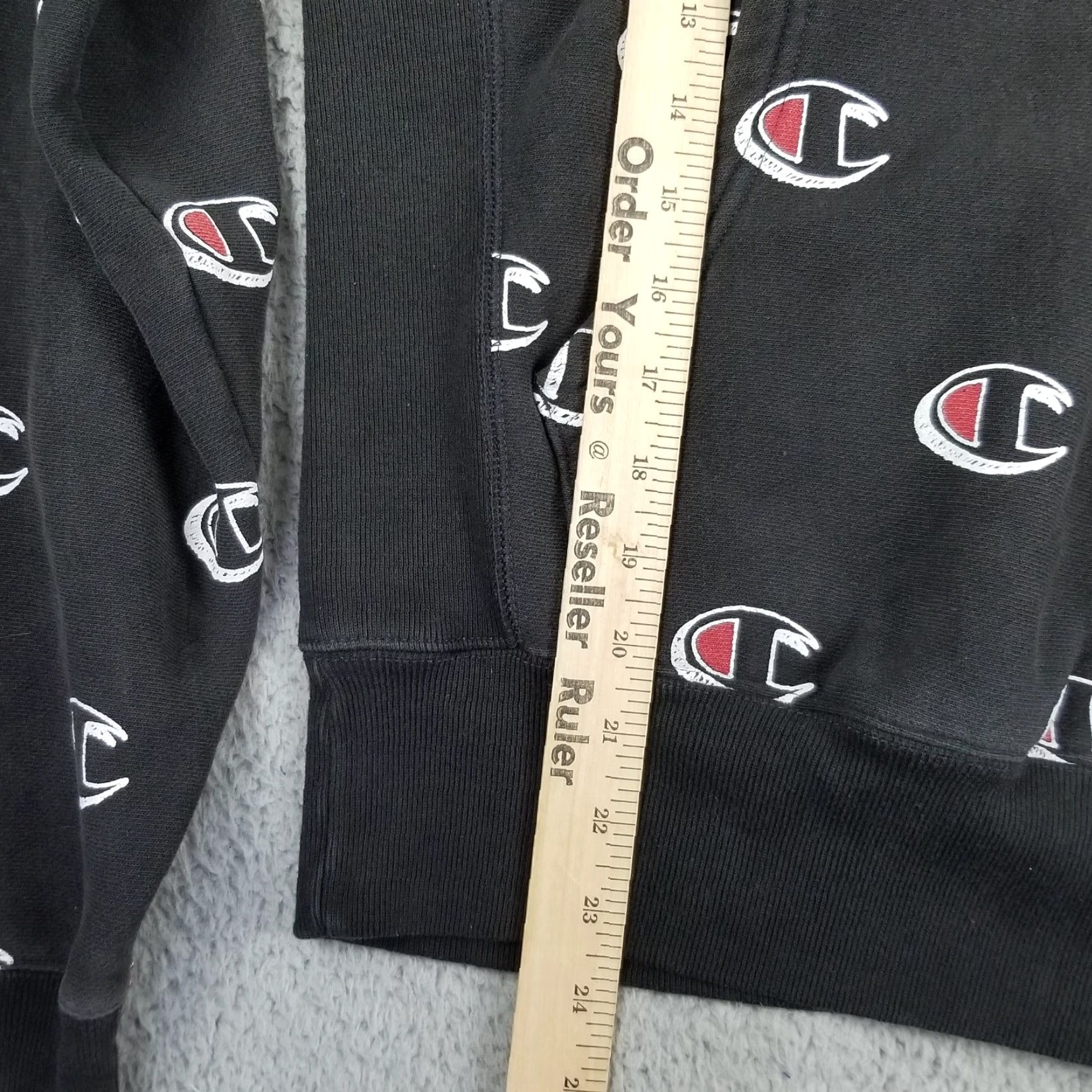 Champion Vintage Champion Reverse Weave Hoodie Men XS Black Sweatshirt C Logo Sweater AOP Brand Champion Short Sleeve? Size US XS / EU 42 / 0 - 3 Thumbnail