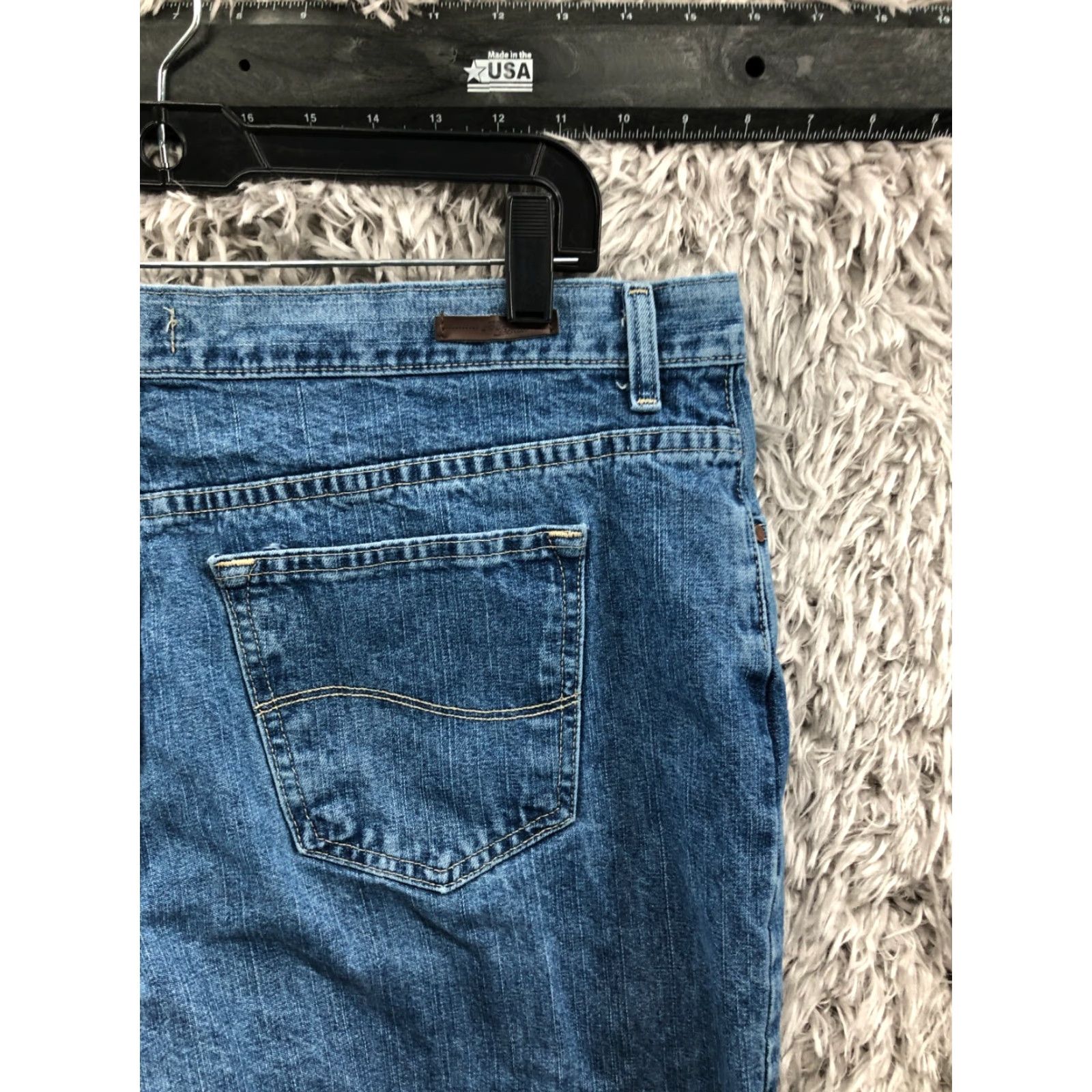 Lee Lee Jeans Plus Size 18 Womens Relaxed Fit High Rise Blue Denim 29in Inseam Straight 5-Pocket Comfort Pocket Zipper Button Medium Wash Size 40" / US 18 - 6 Thumbnail