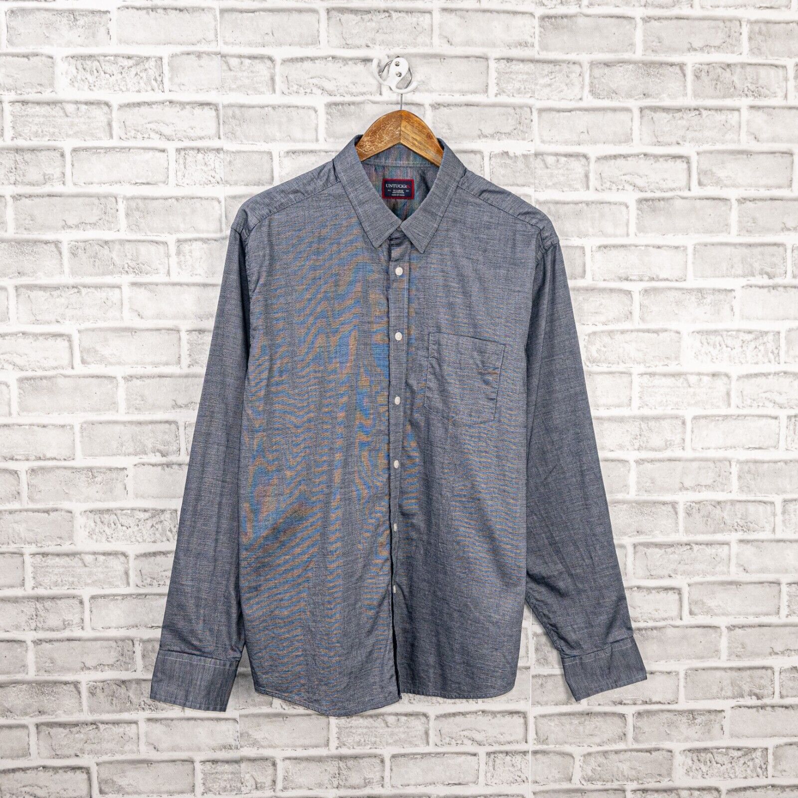 UNTUCKit UNTUCKit Men's Long Sleeve Button up Shirt Gray Chambray Size US XL / EU 56 / 4 - 1 Thumbnail