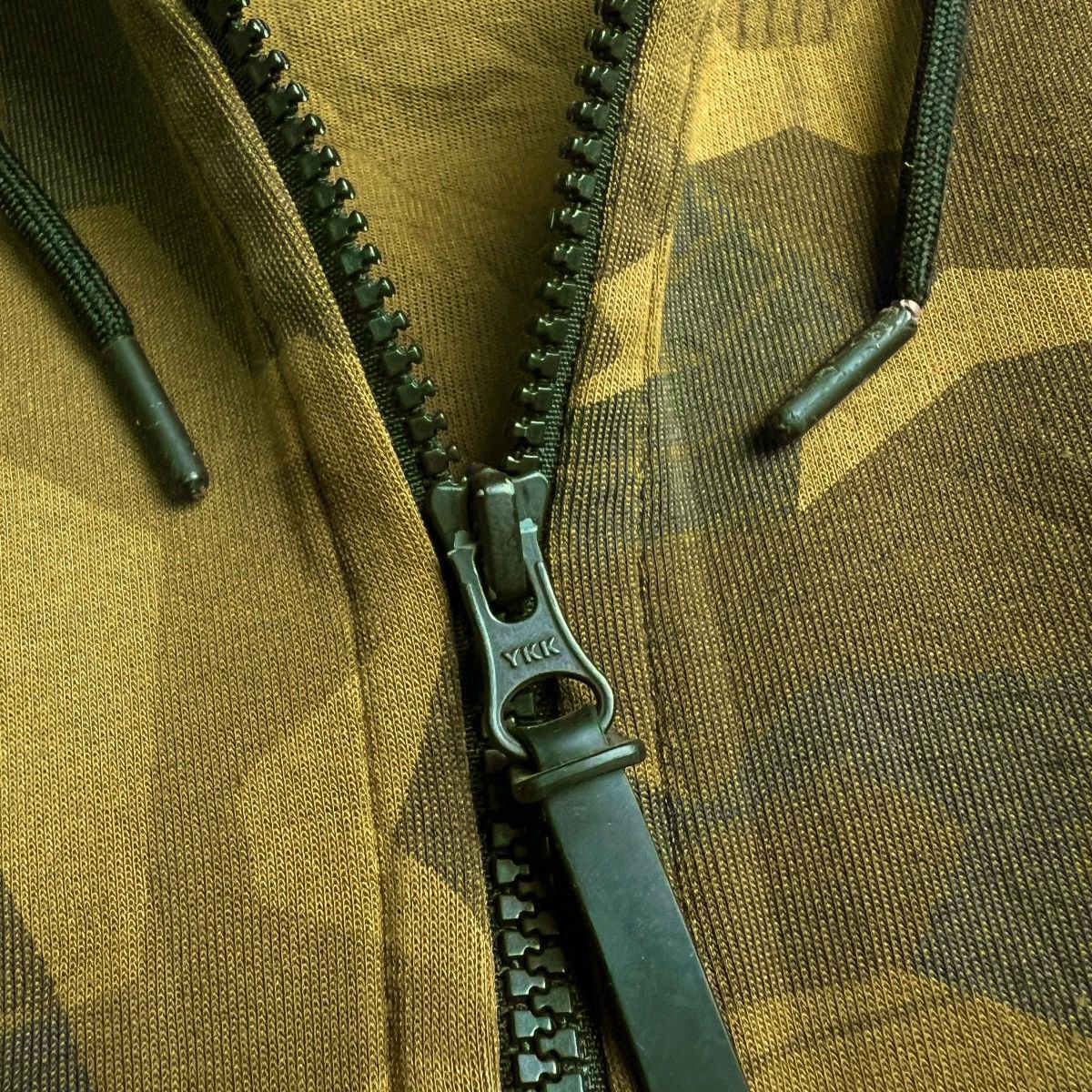 Nike Nike Tech Fleece Green Camo Size US XXL / EU 58 / 5 - 6 Thumbnail