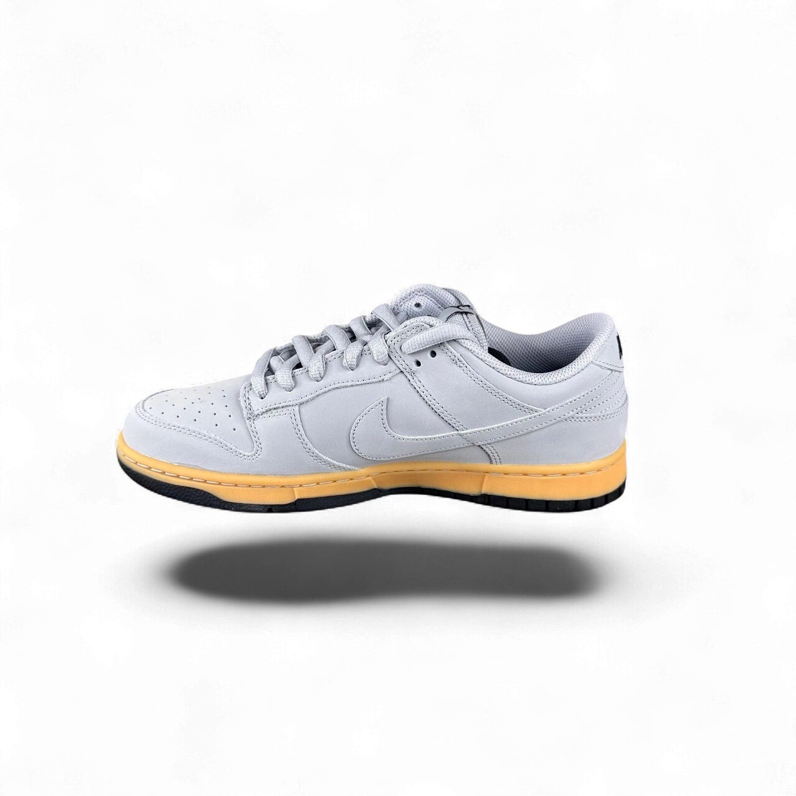 Nike Nike Dunk Low SE Wolf Grey Gum HQ1932-001 sz 8 sb air max af Size US 8 / EU 41 - 7 Thumbnail