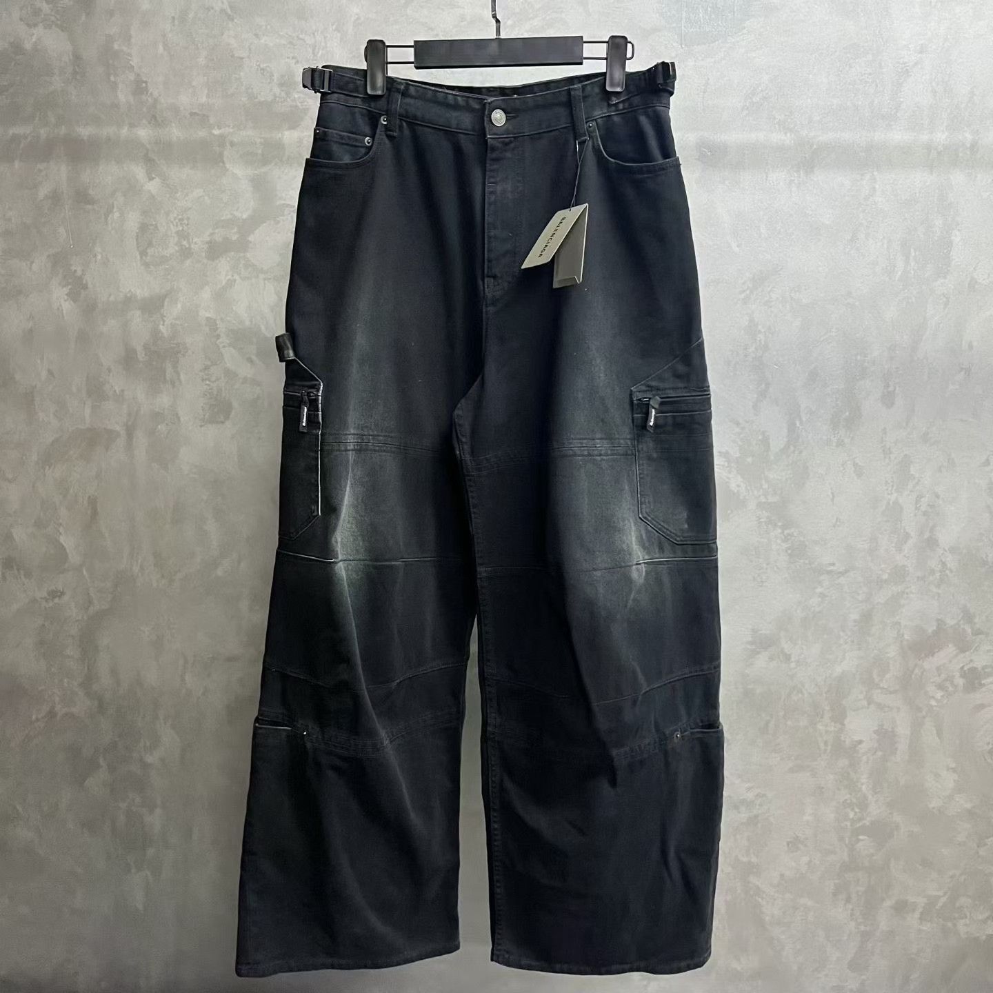 Balenciaga Balenciaga Retro Denim Black Denim Jeans 30 Men Size US 30 / EU 46 - 1 Thumbnail